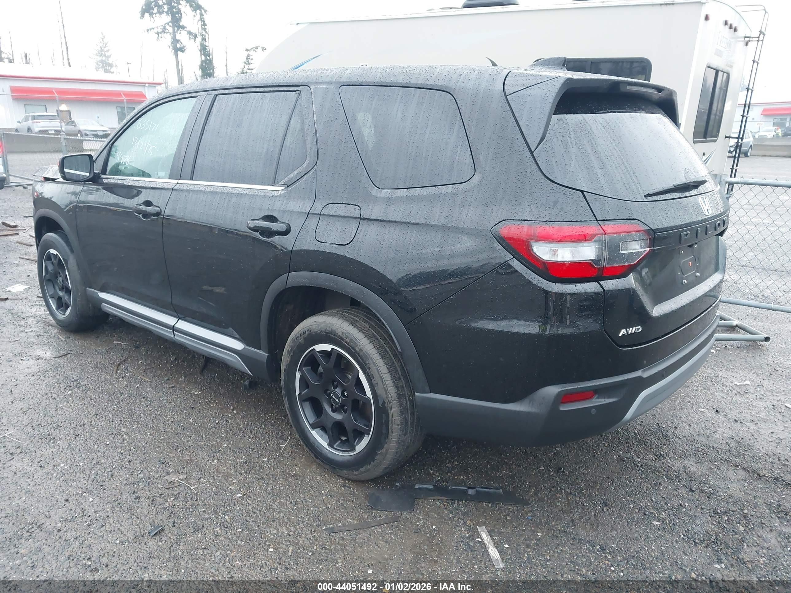 HONDA PILOT image 3