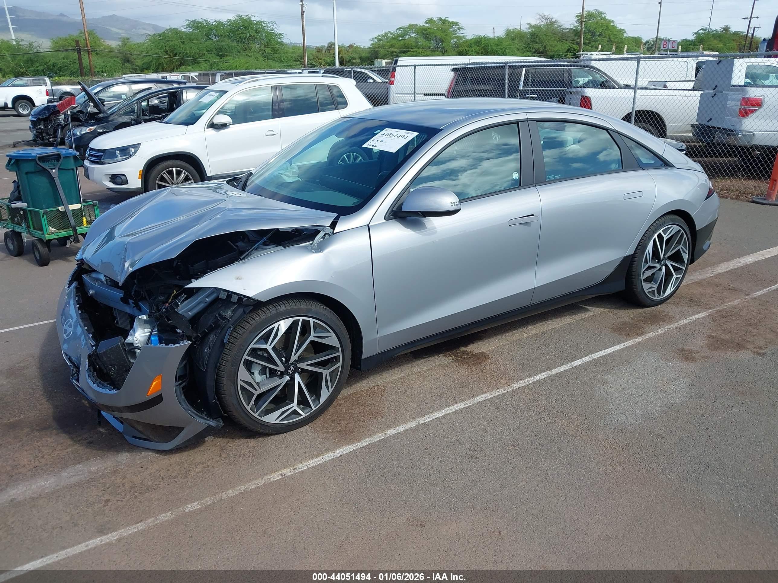 HYUNDAI IONIQ image 2