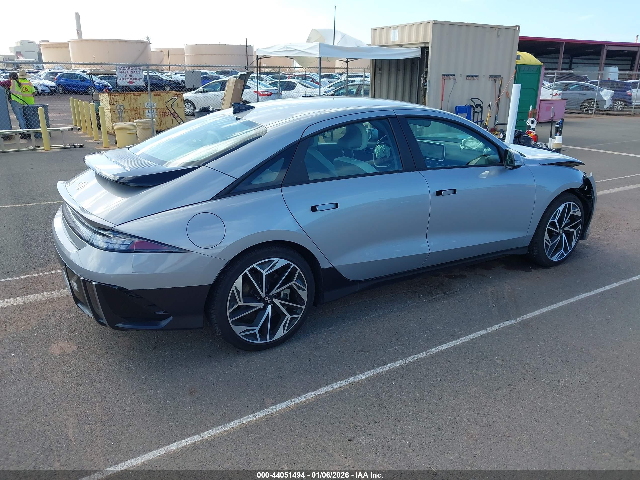 HYUNDAI IONIQ image 4