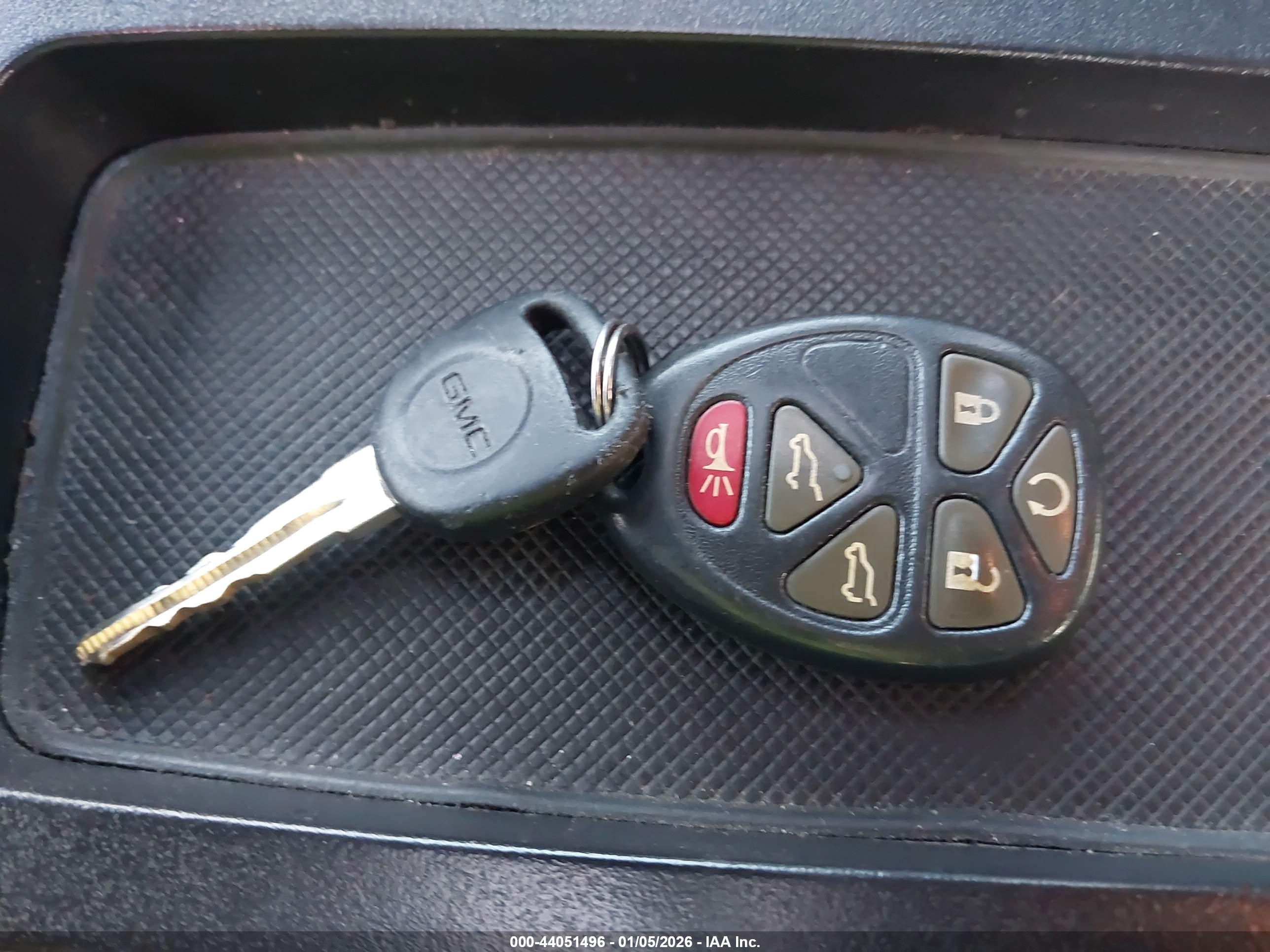 GMC YUKON image 11