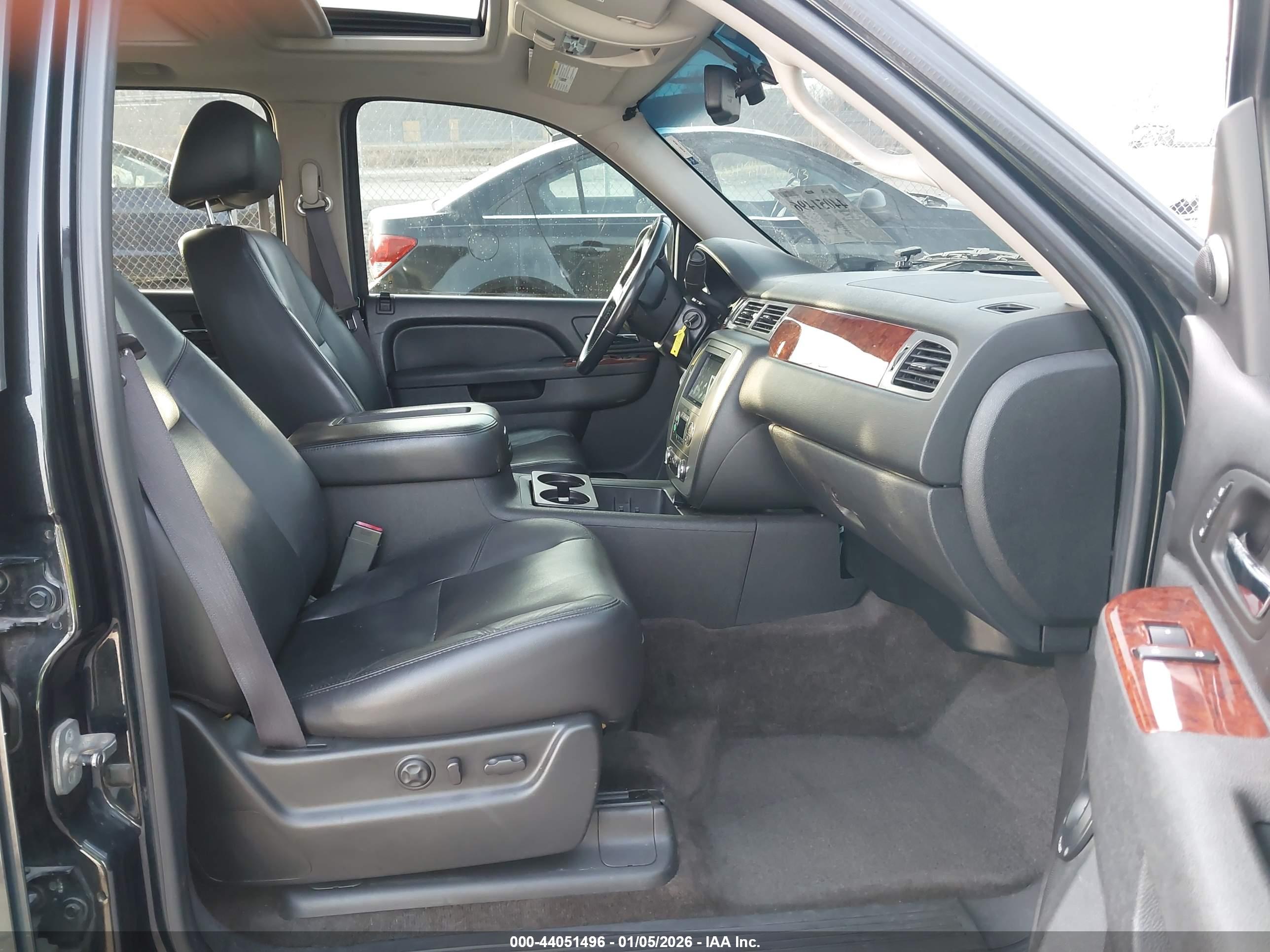 GMC YUKON image 5