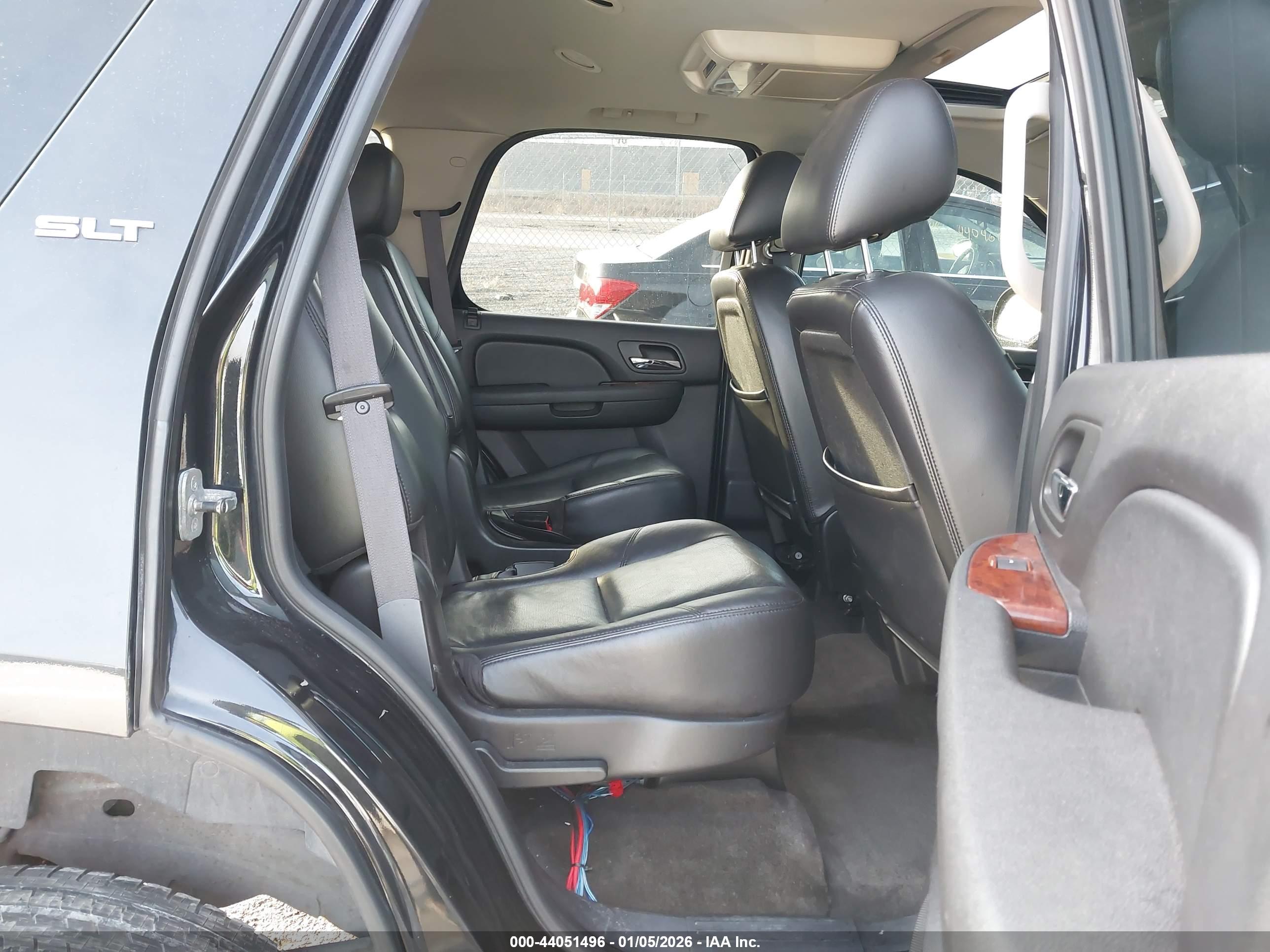 GMC YUKON image 8