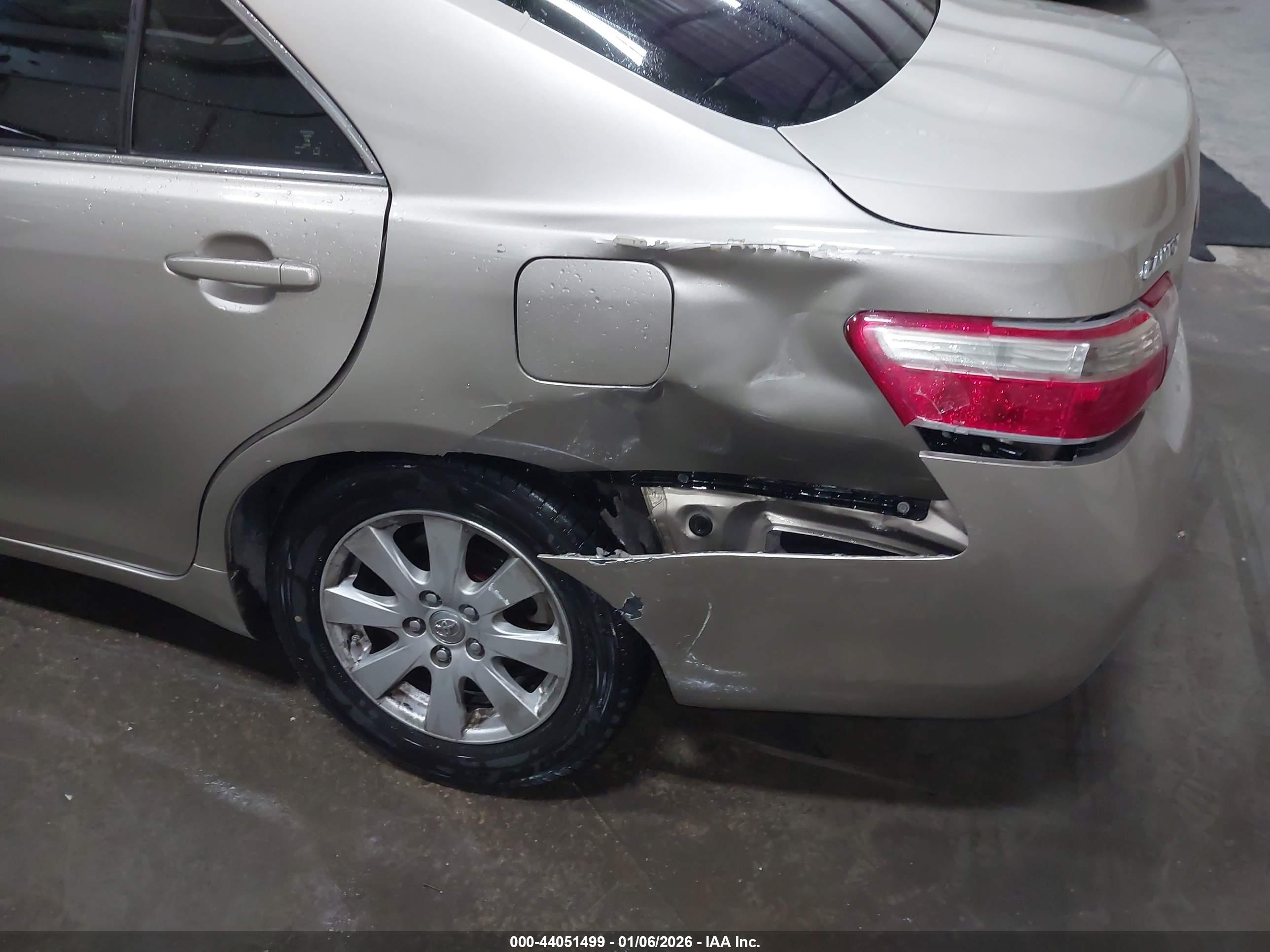 TOYOTA CAMRY image 6