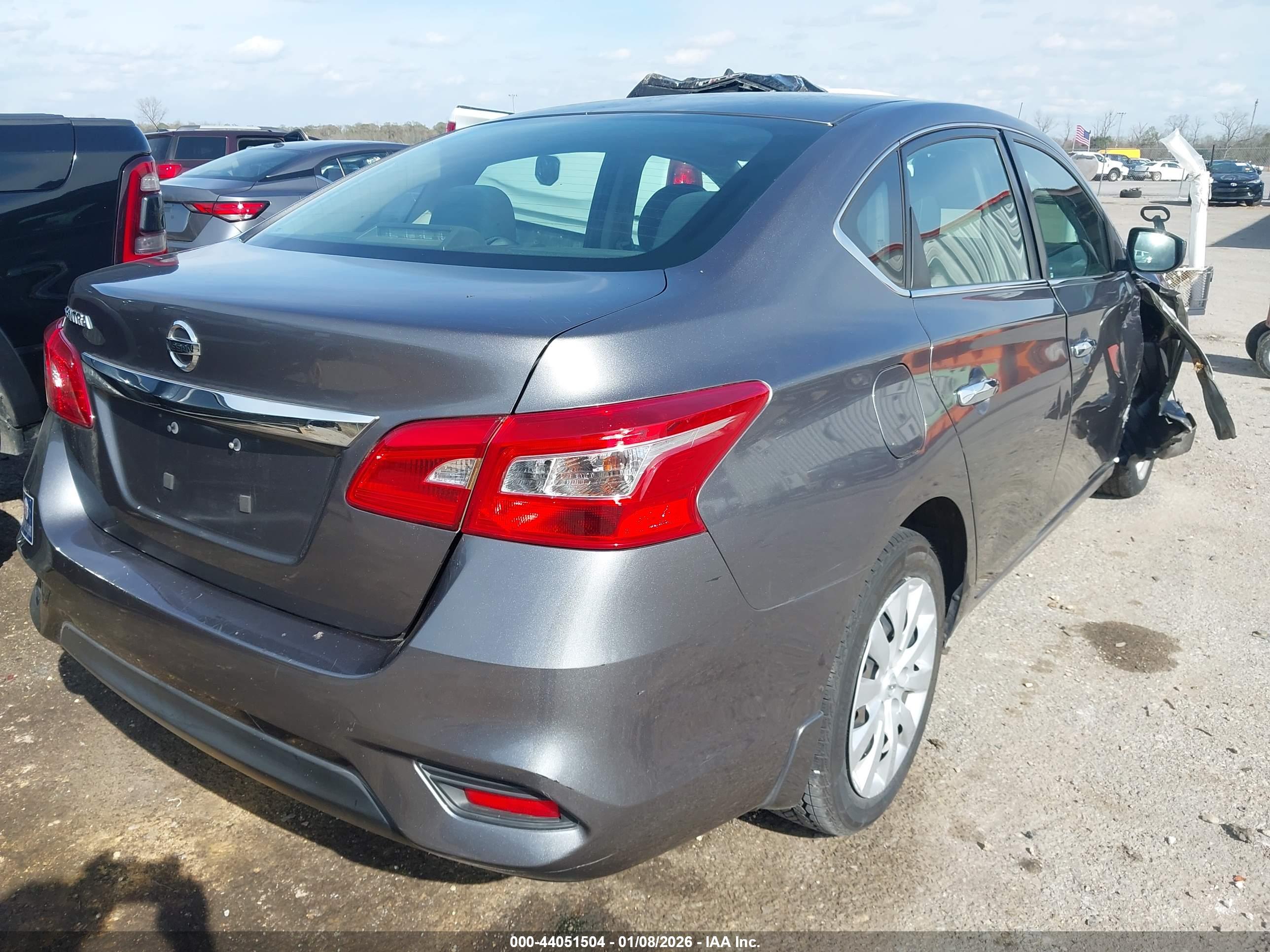 NISSAN SENTRA image 4