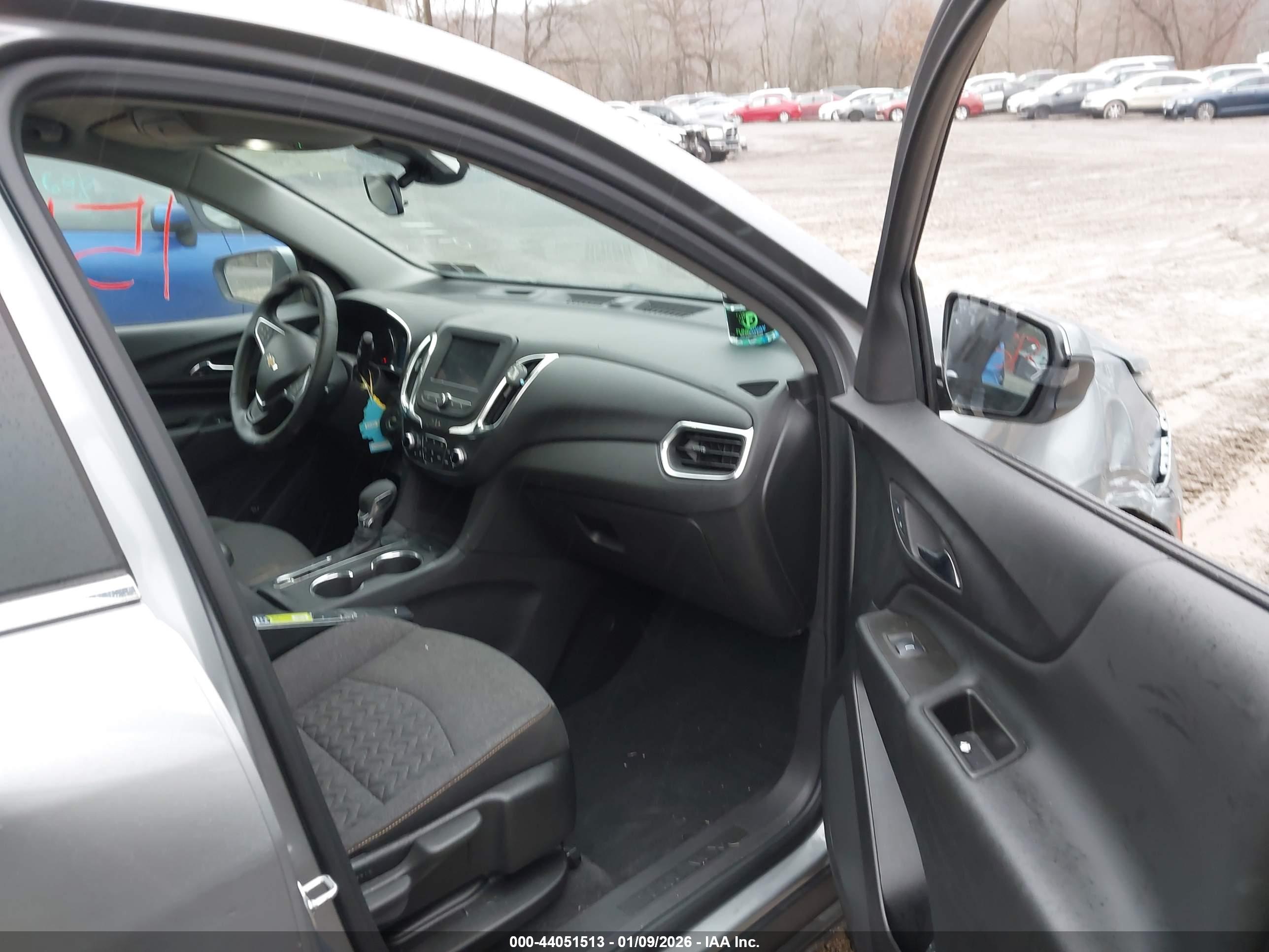 CHEVROLET EQUINOX image 5