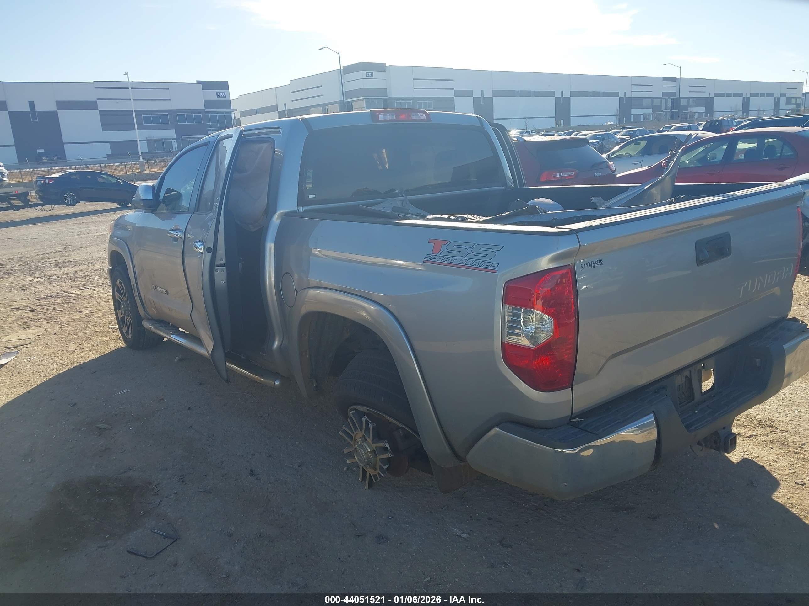 TOYOTA TUNDRA image 3