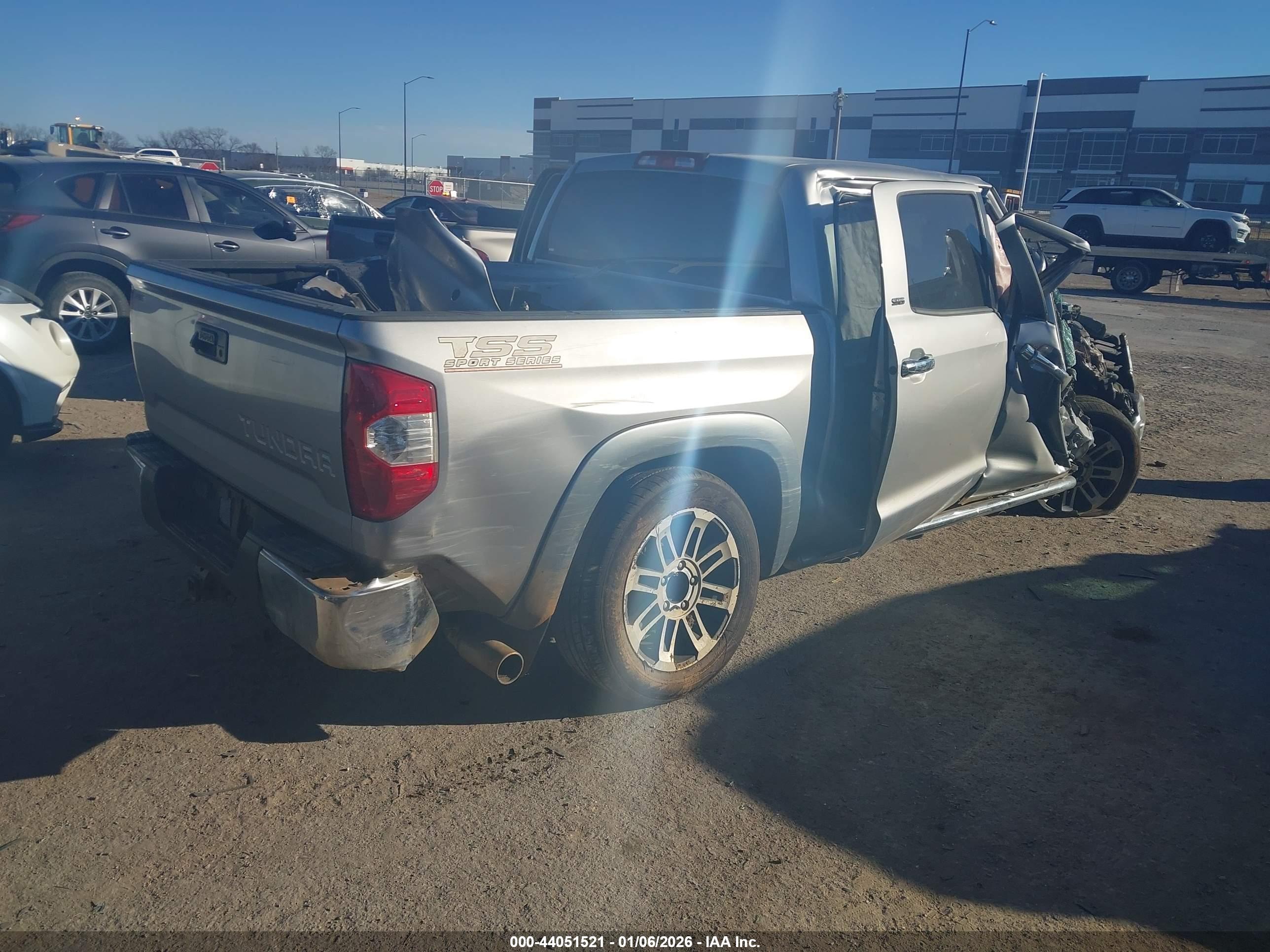 TOYOTA TUNDRA image 4