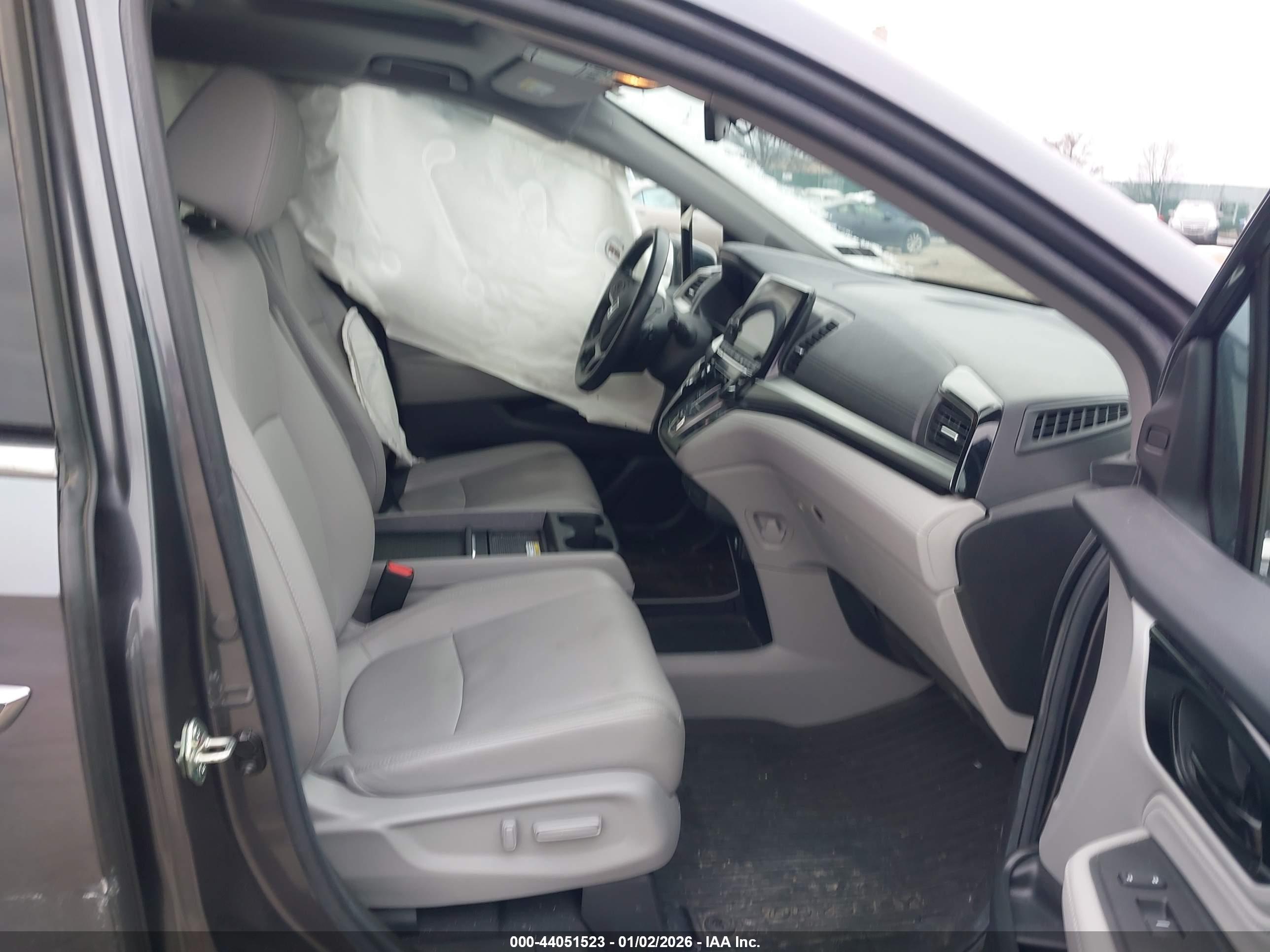 HONDA ODYSSEY image 5