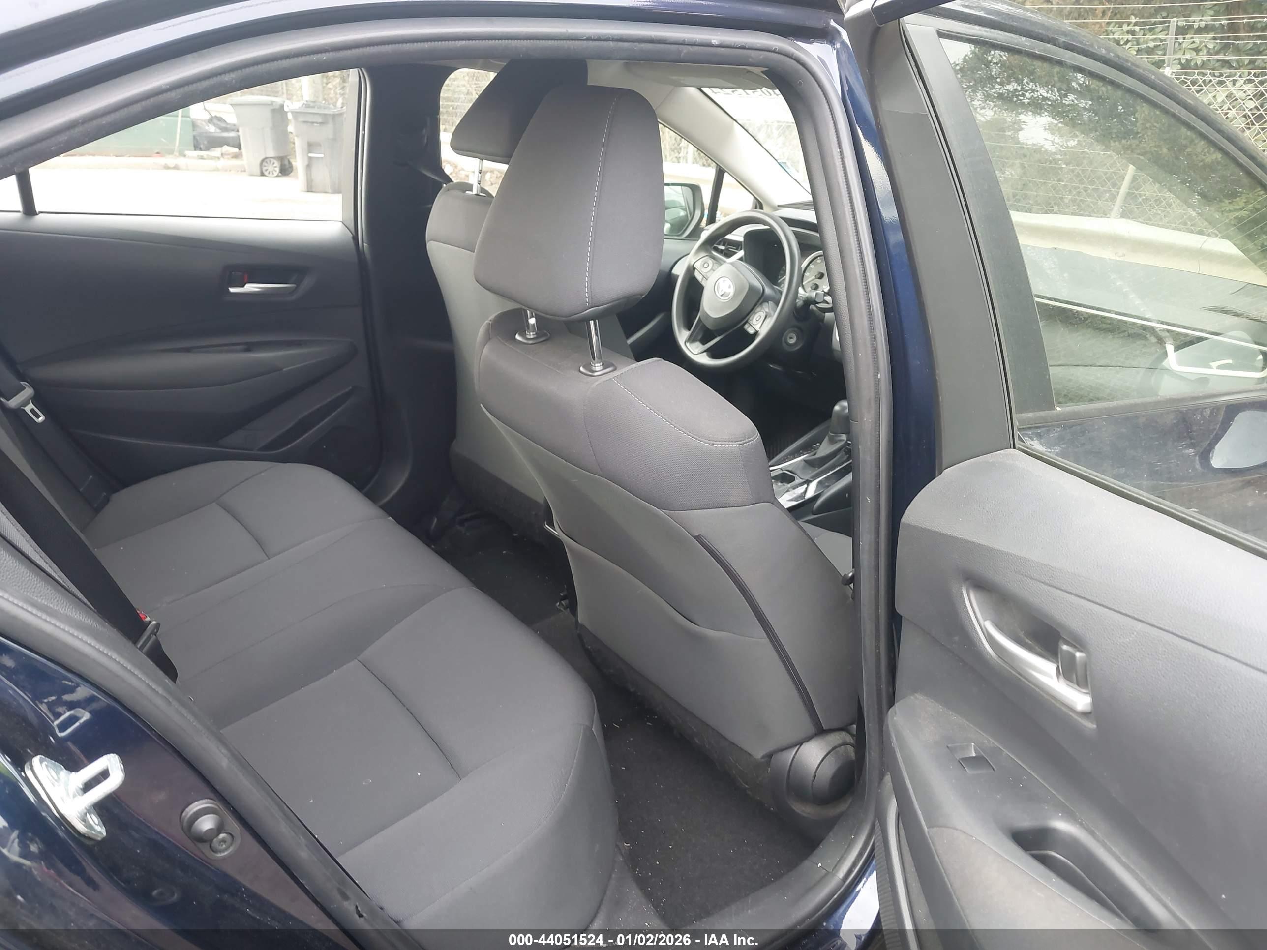 TOYOTA COROLLA image 8