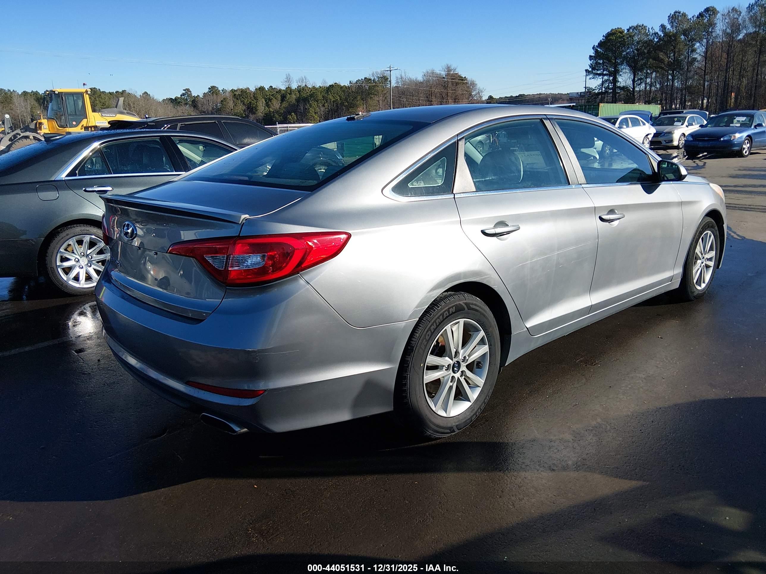 HYUNDAI SONATA image 4