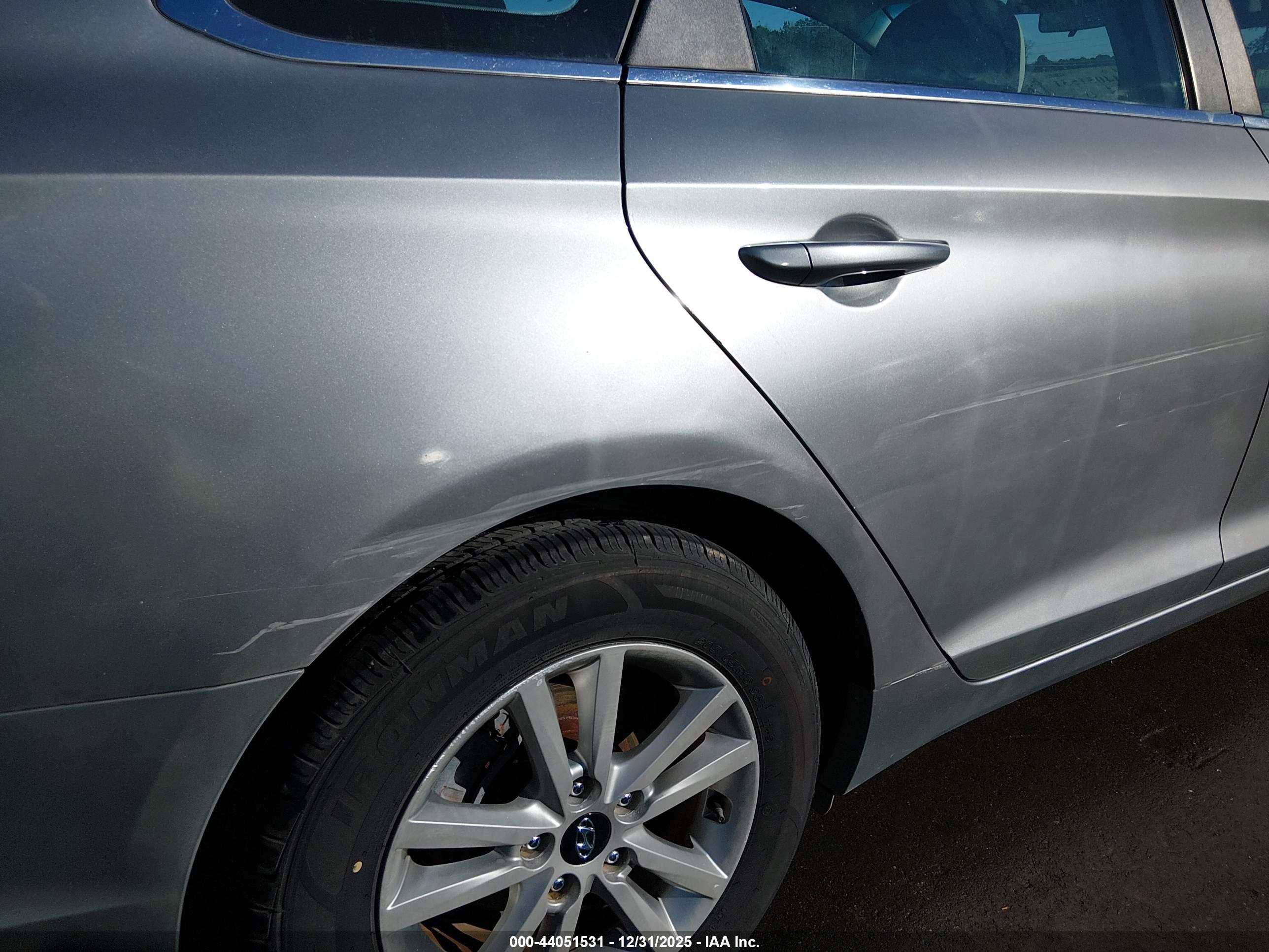 HYUNDAI SONATA image 6