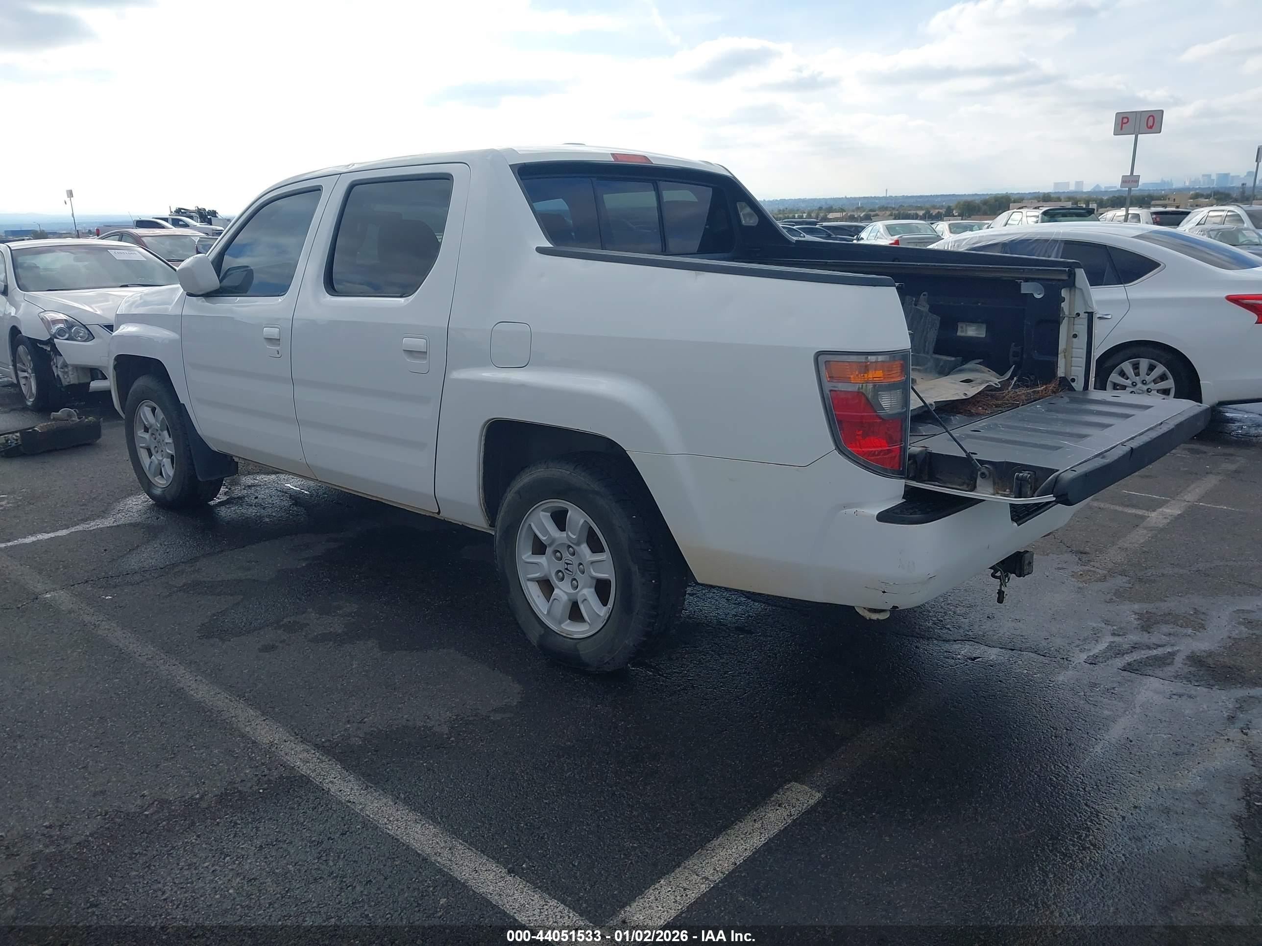 HONDA RIDGELINE image 3