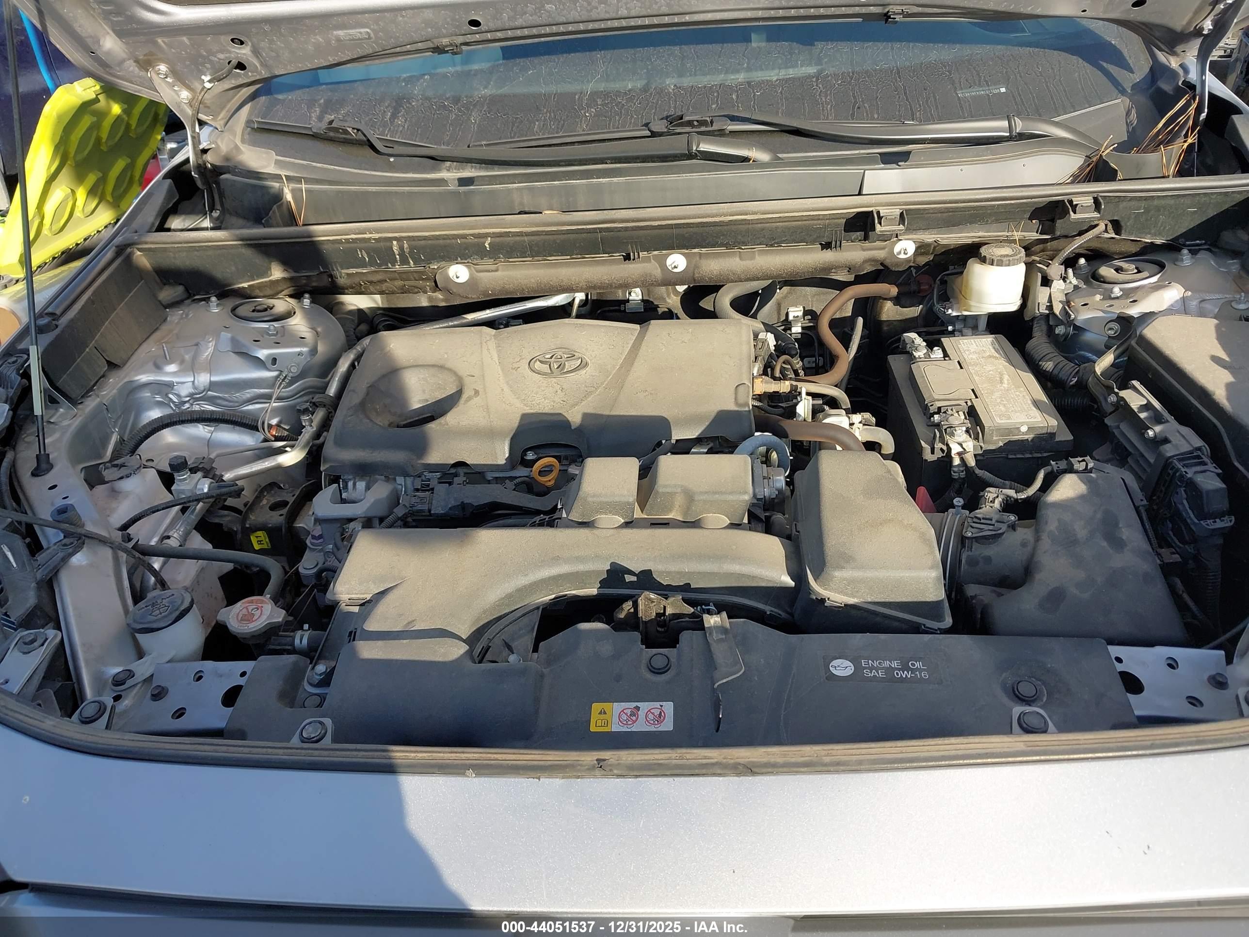 TOYOTA RAV4 image 10