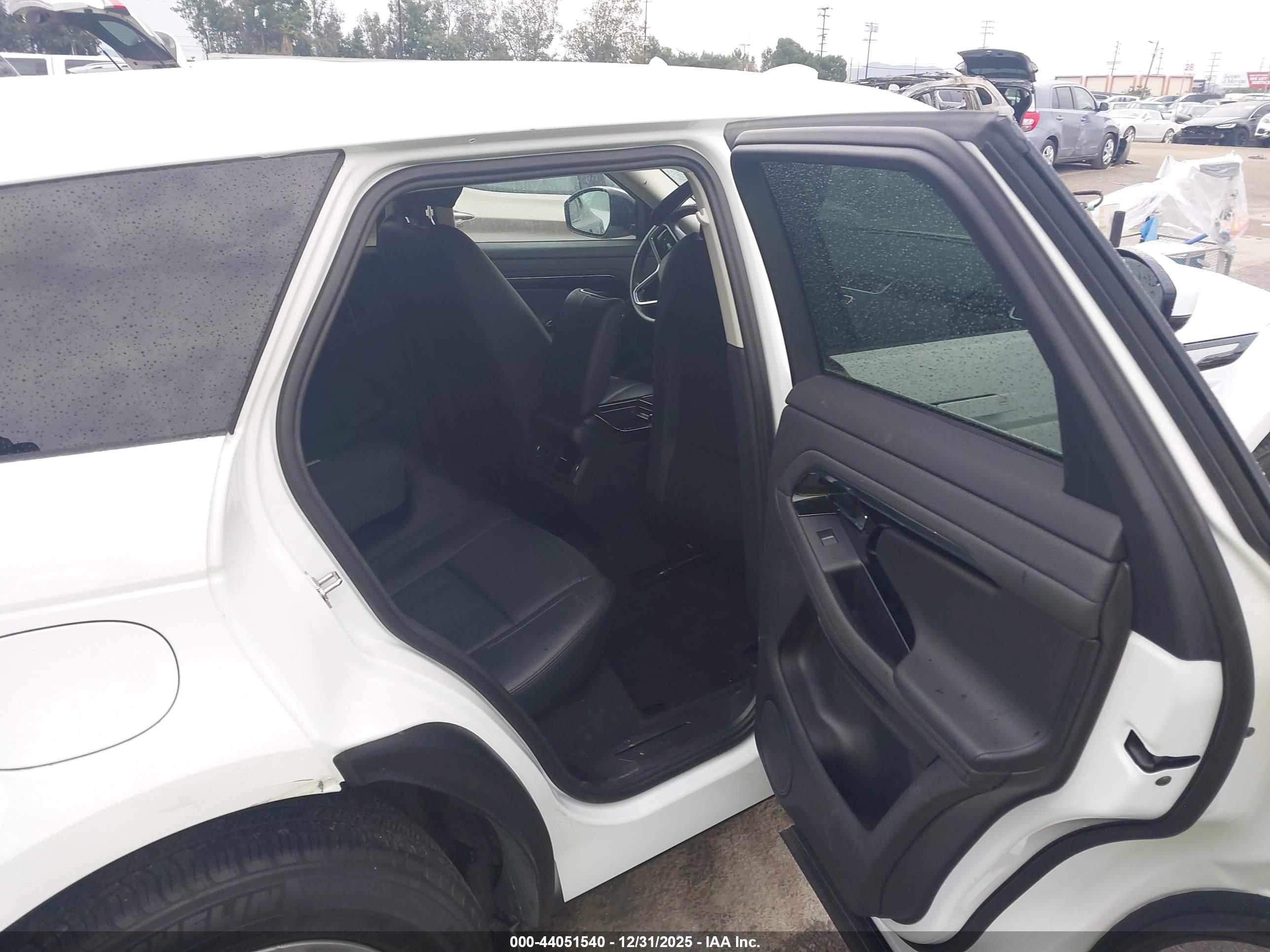 LAND ROVER image 8