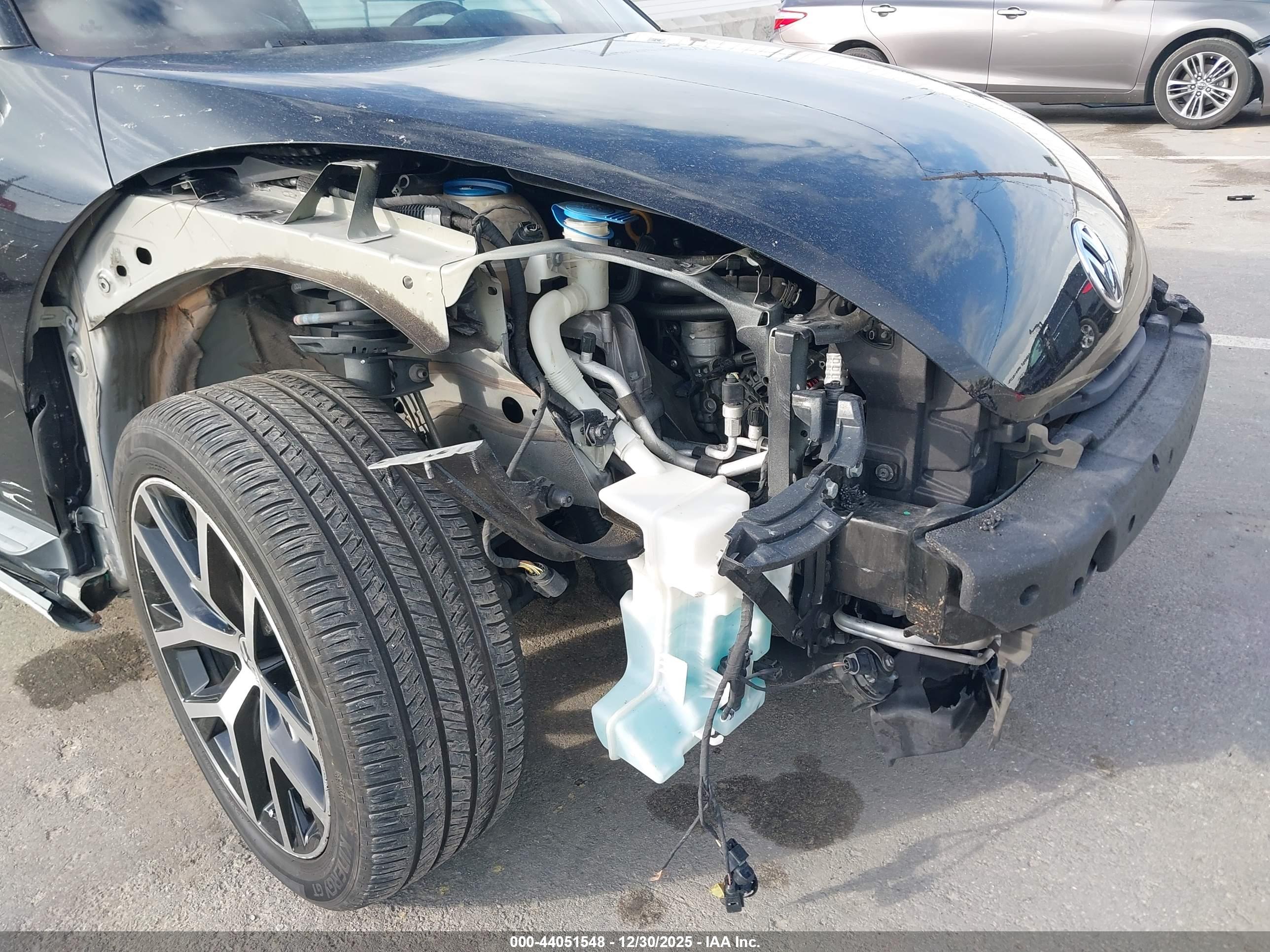 VOLKSWAGEN BEETLE image 6