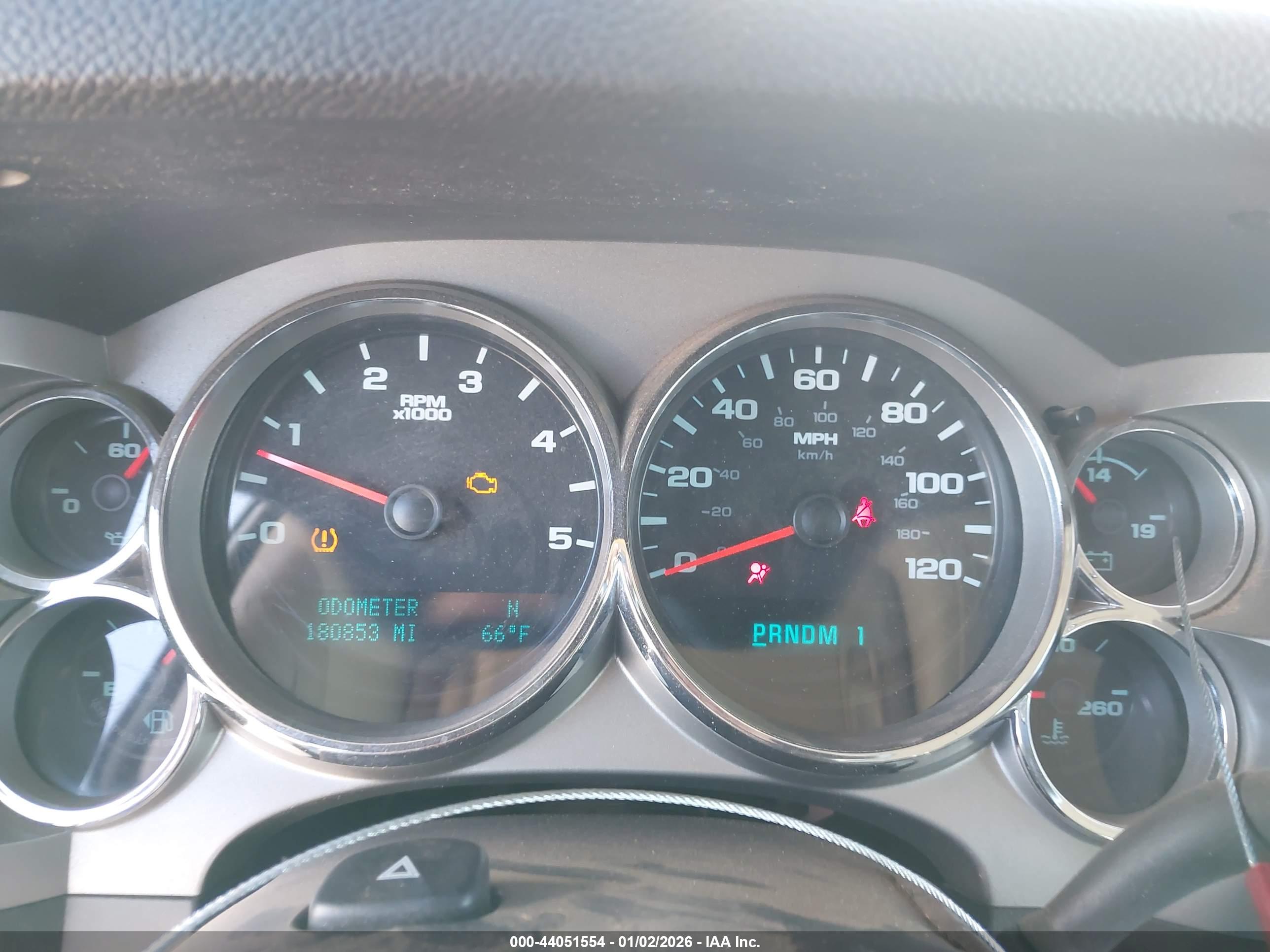 CHEVROLET SILVERADO image 7