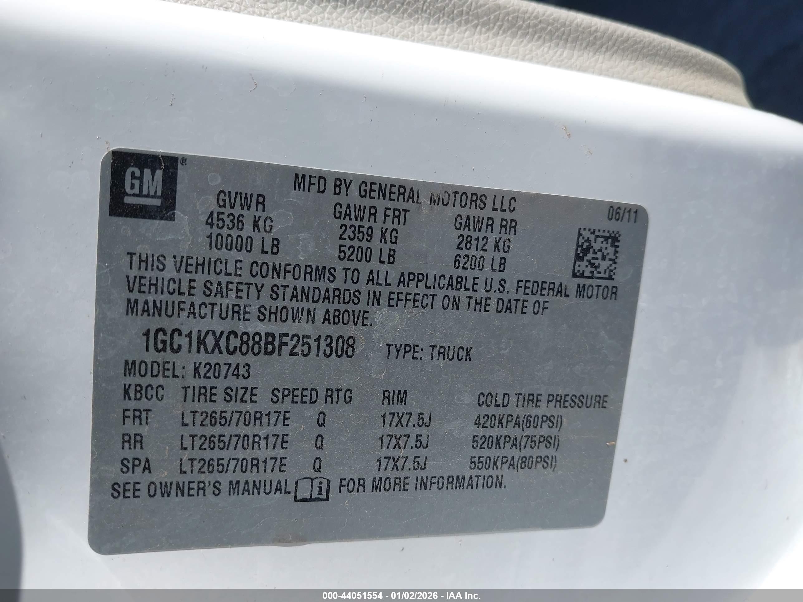 CHEVROLET SILVERADO image 9