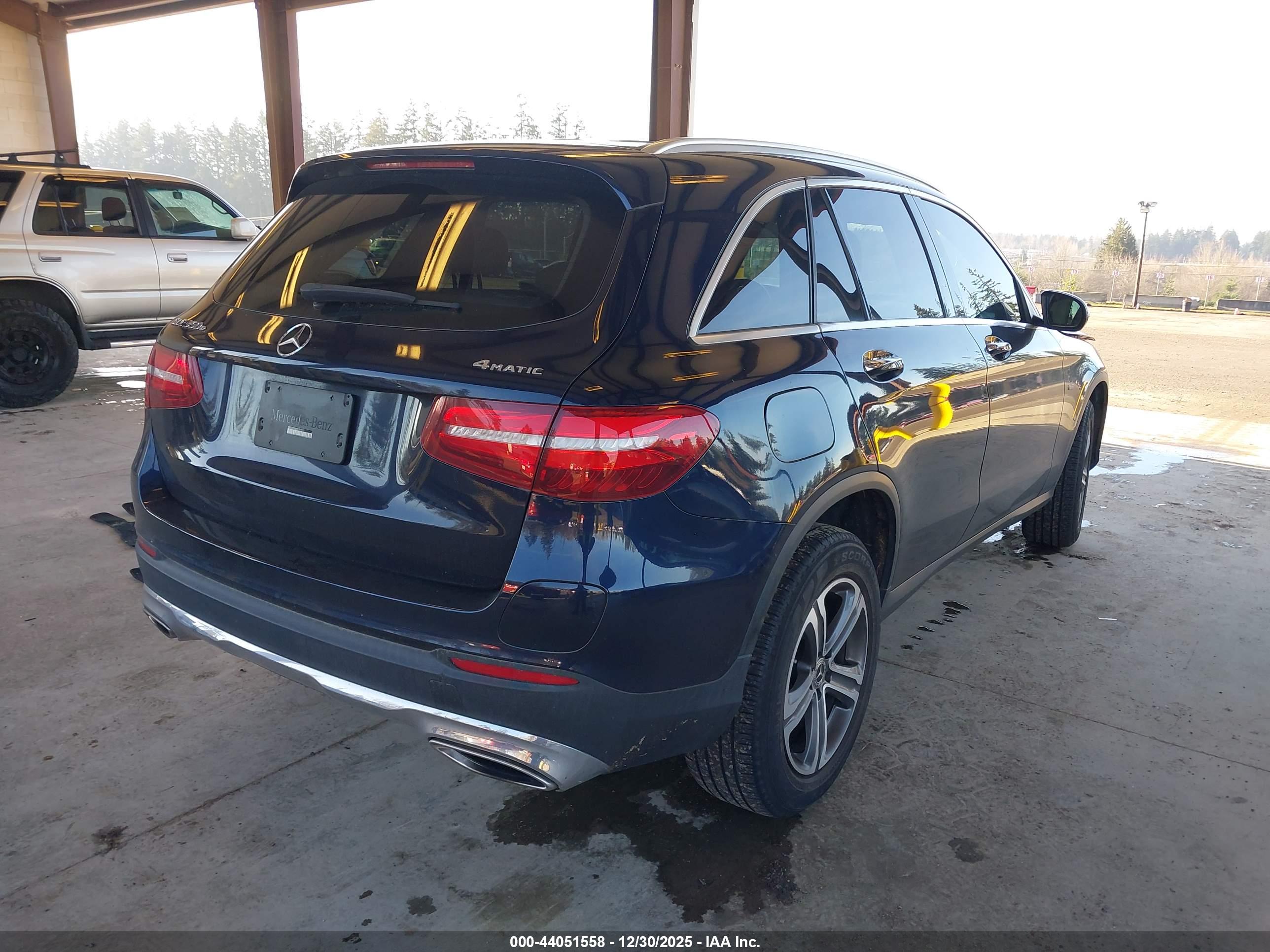 MERCEDES-BENZ GLC image 4