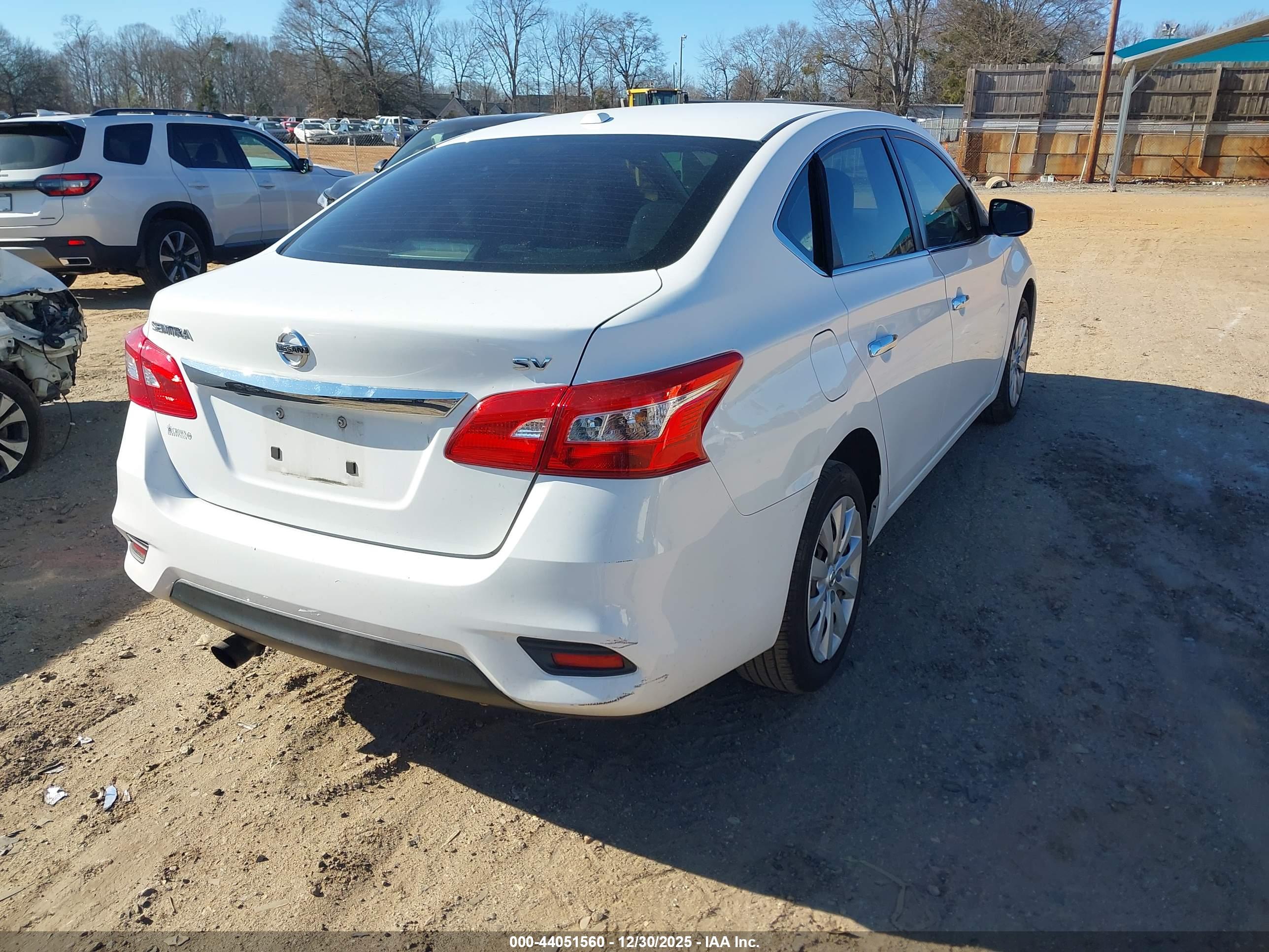 NISSAN SENTRA image 4