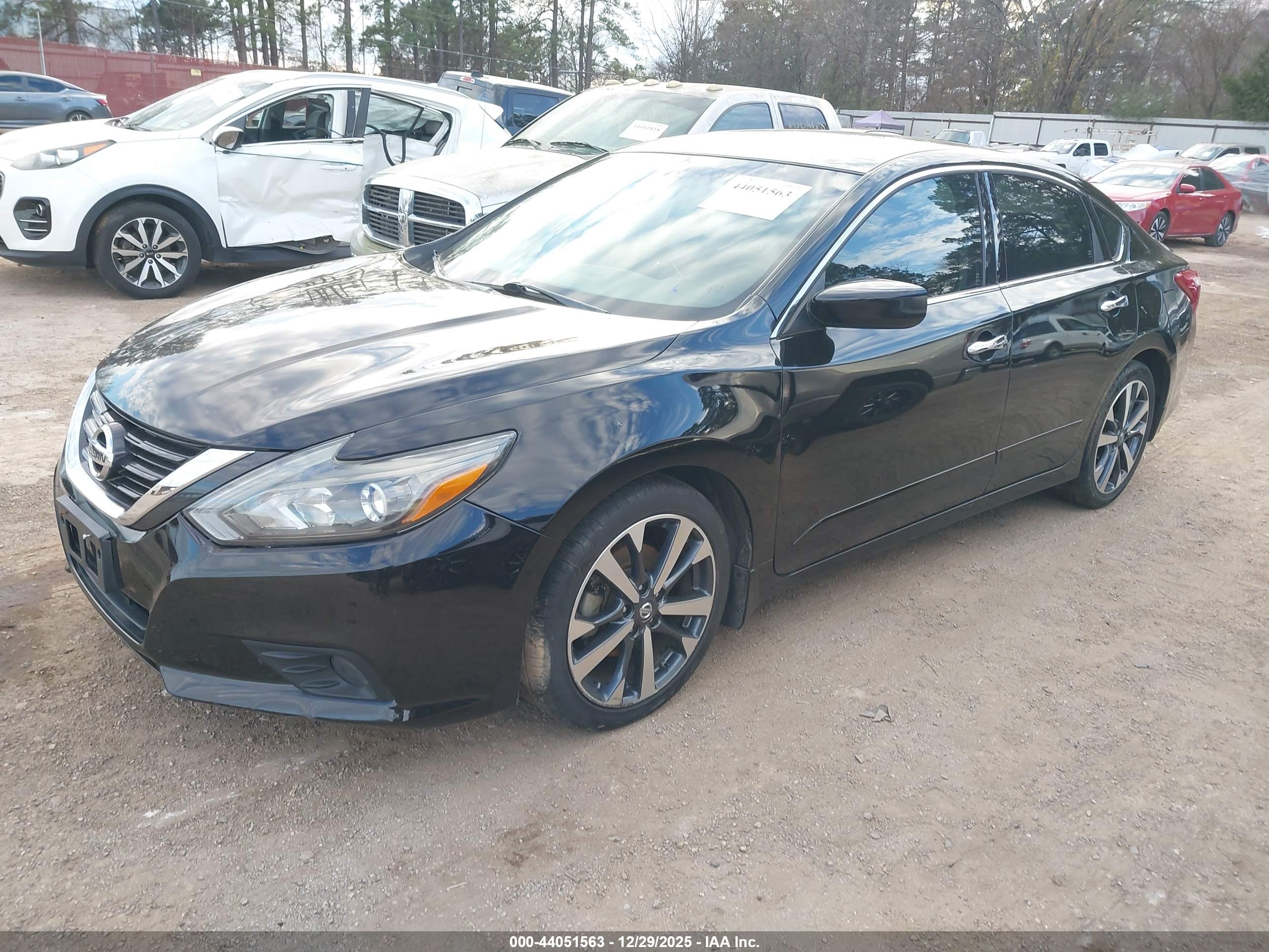 NISSAN ALTIMA image 2