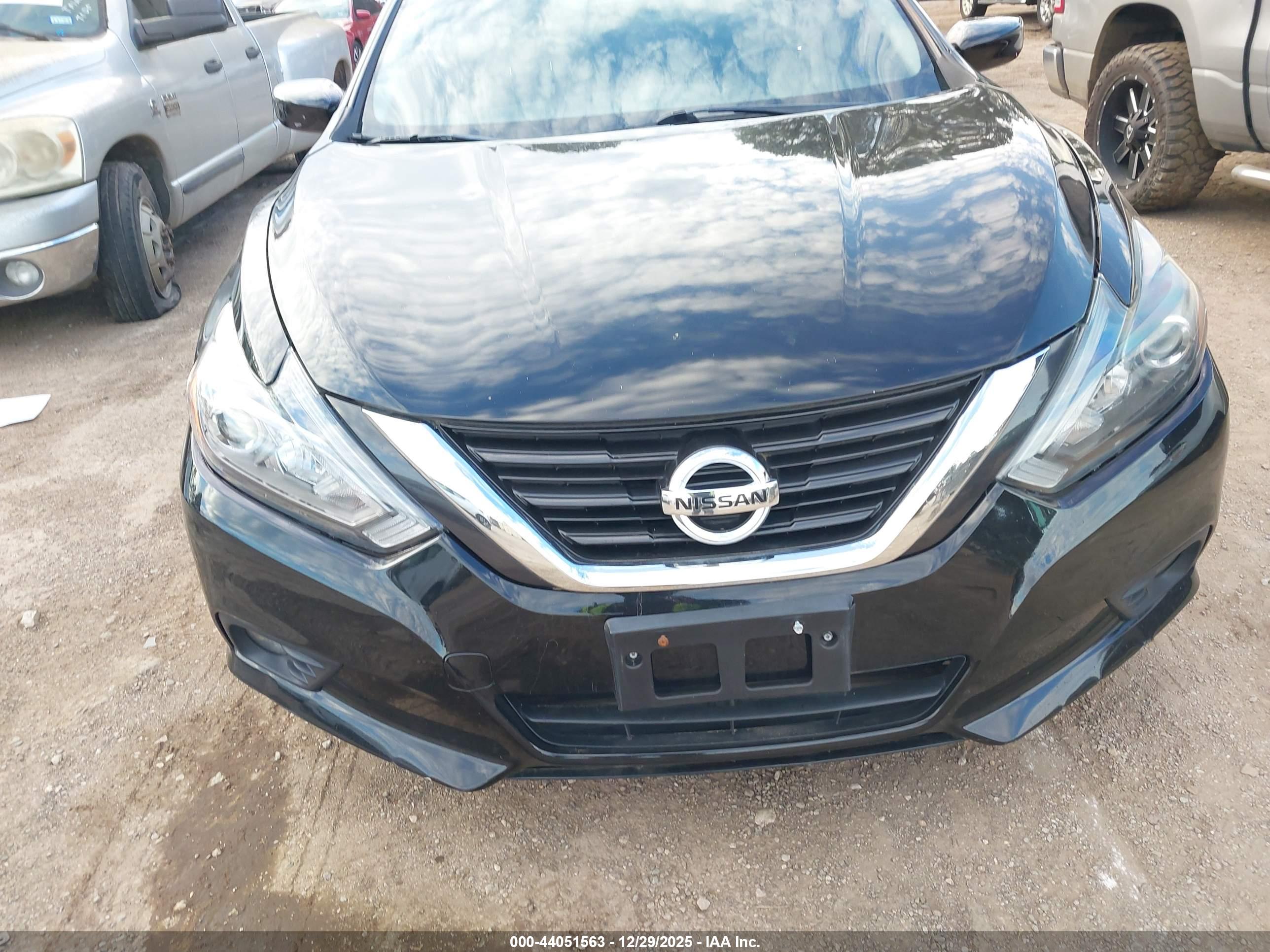 NISSAN ALTIMA image 6