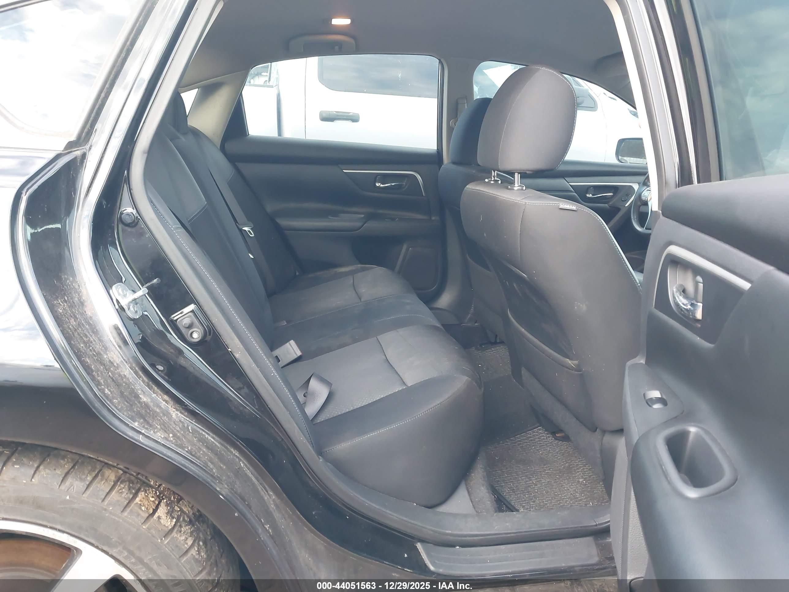 NISSAN ALTIMA image 8