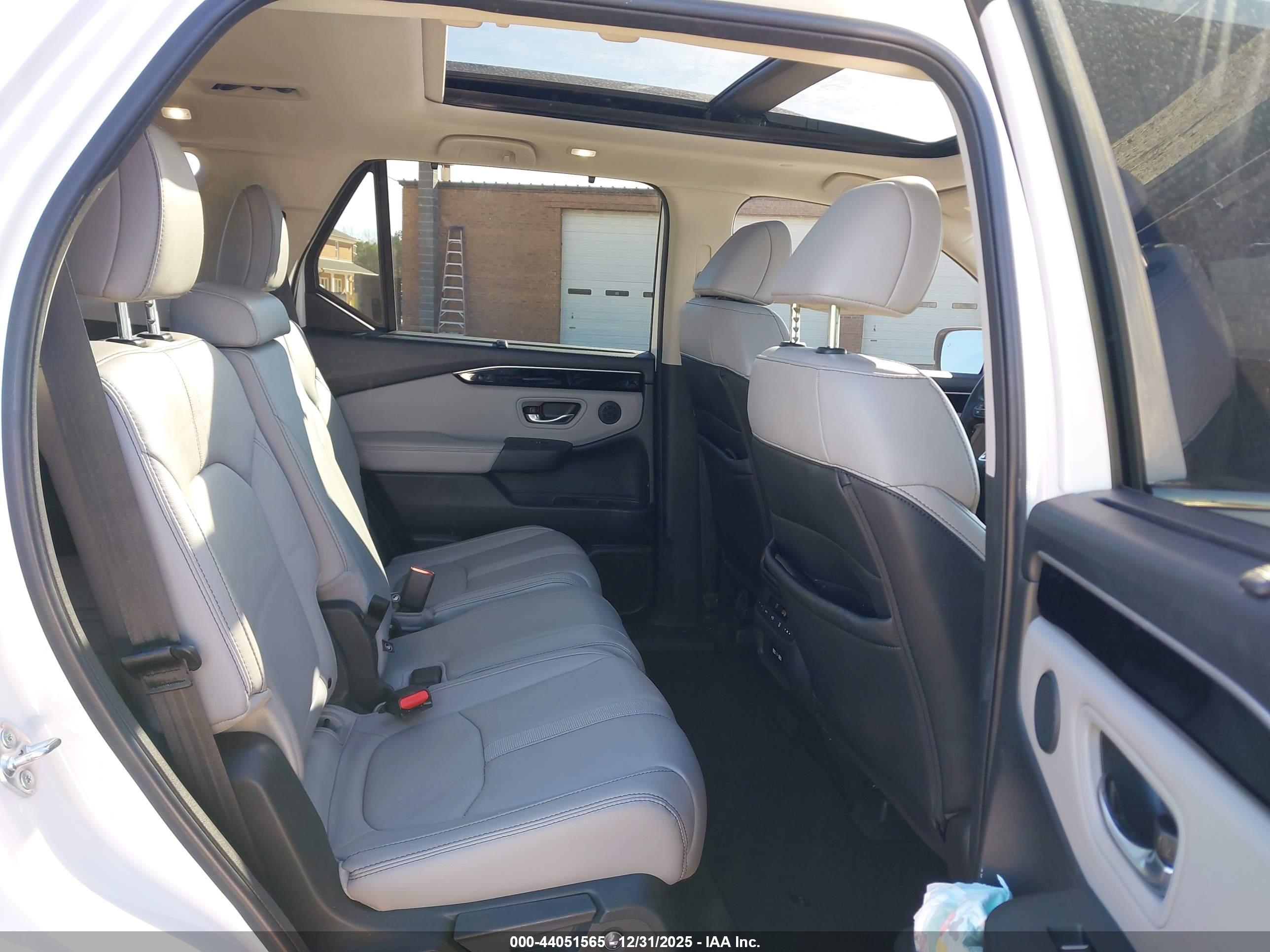 HONDA PILOT image 8