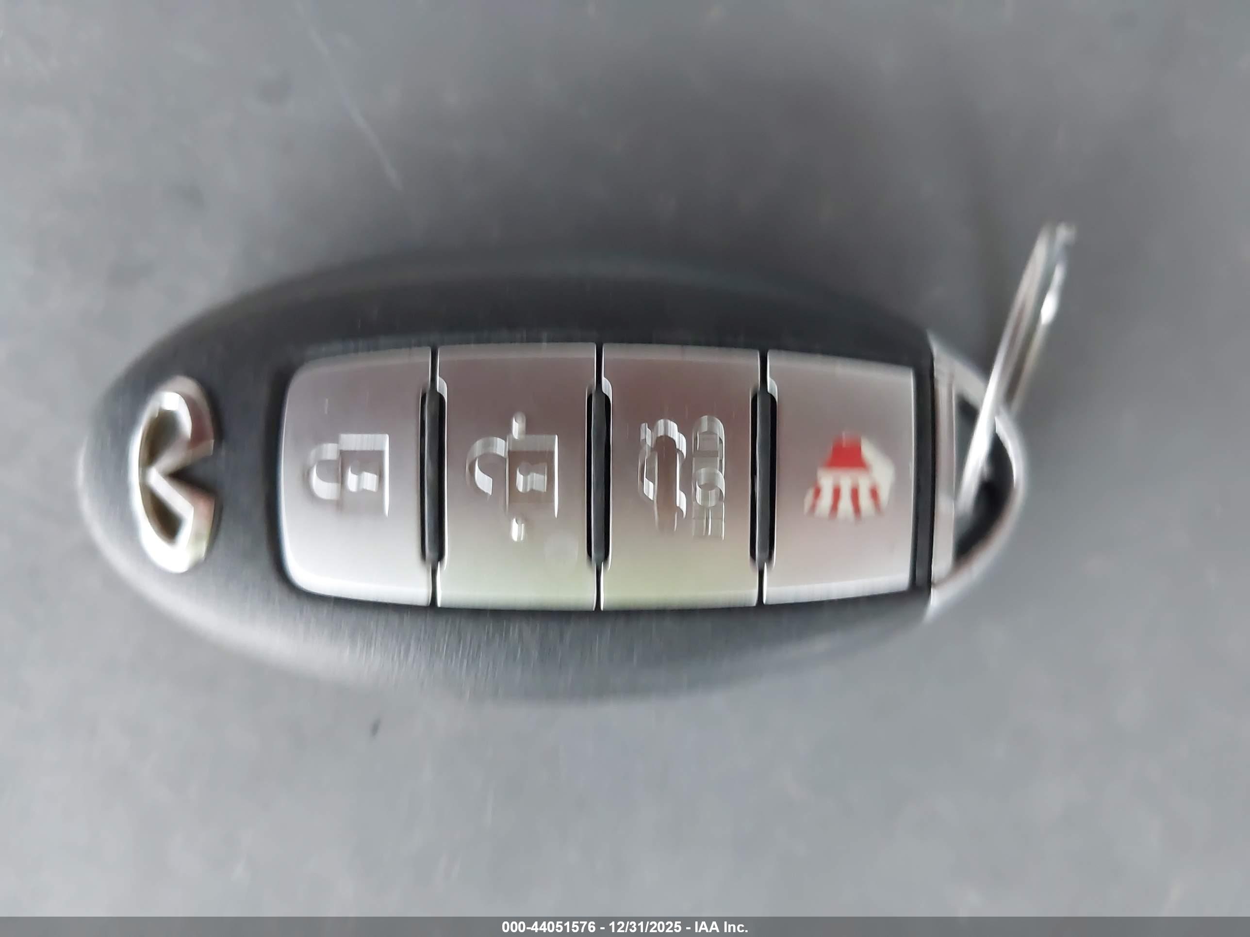 INFINITI Q60 image 11