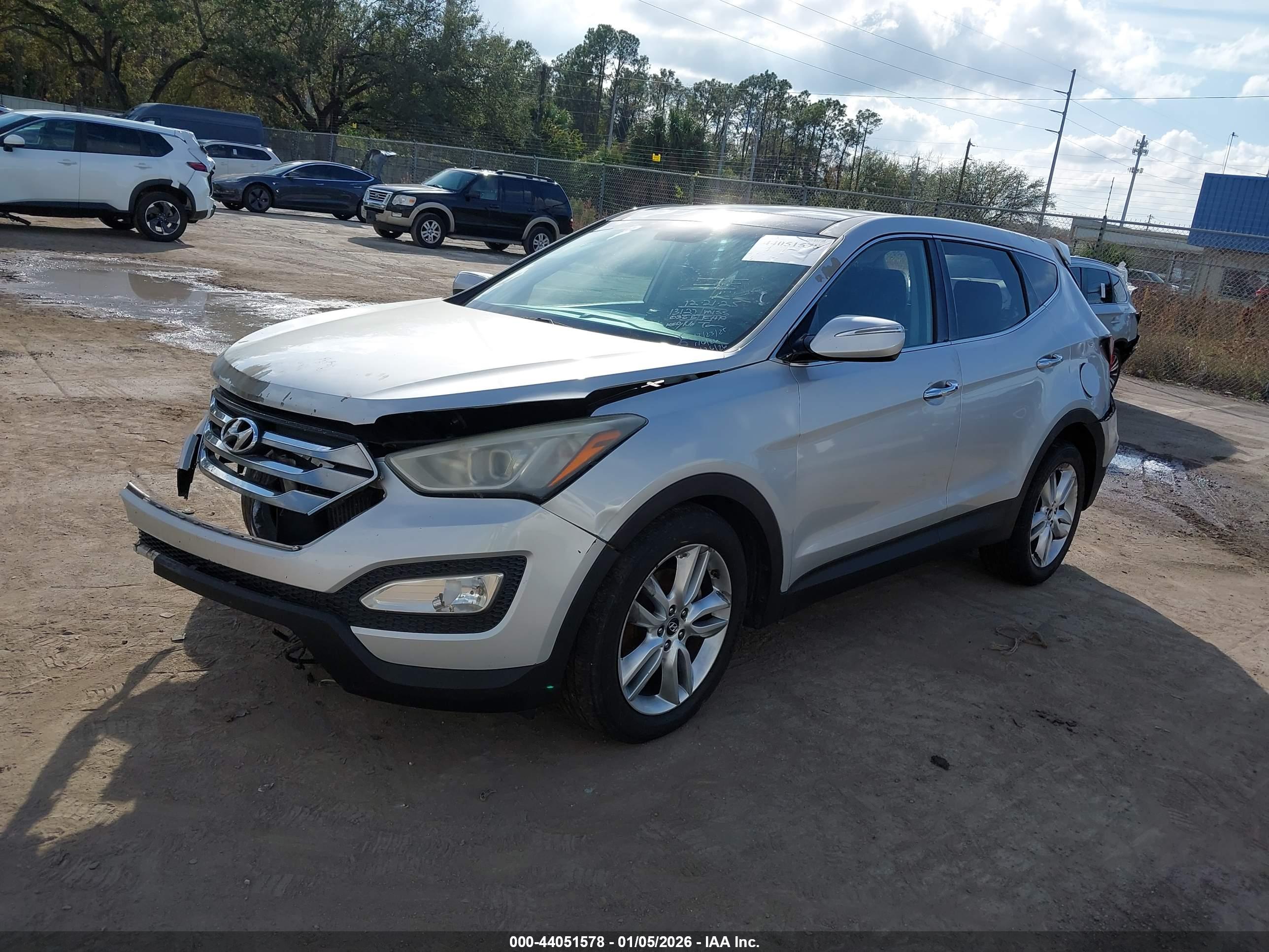 HYUNDAI SANTA image 2
