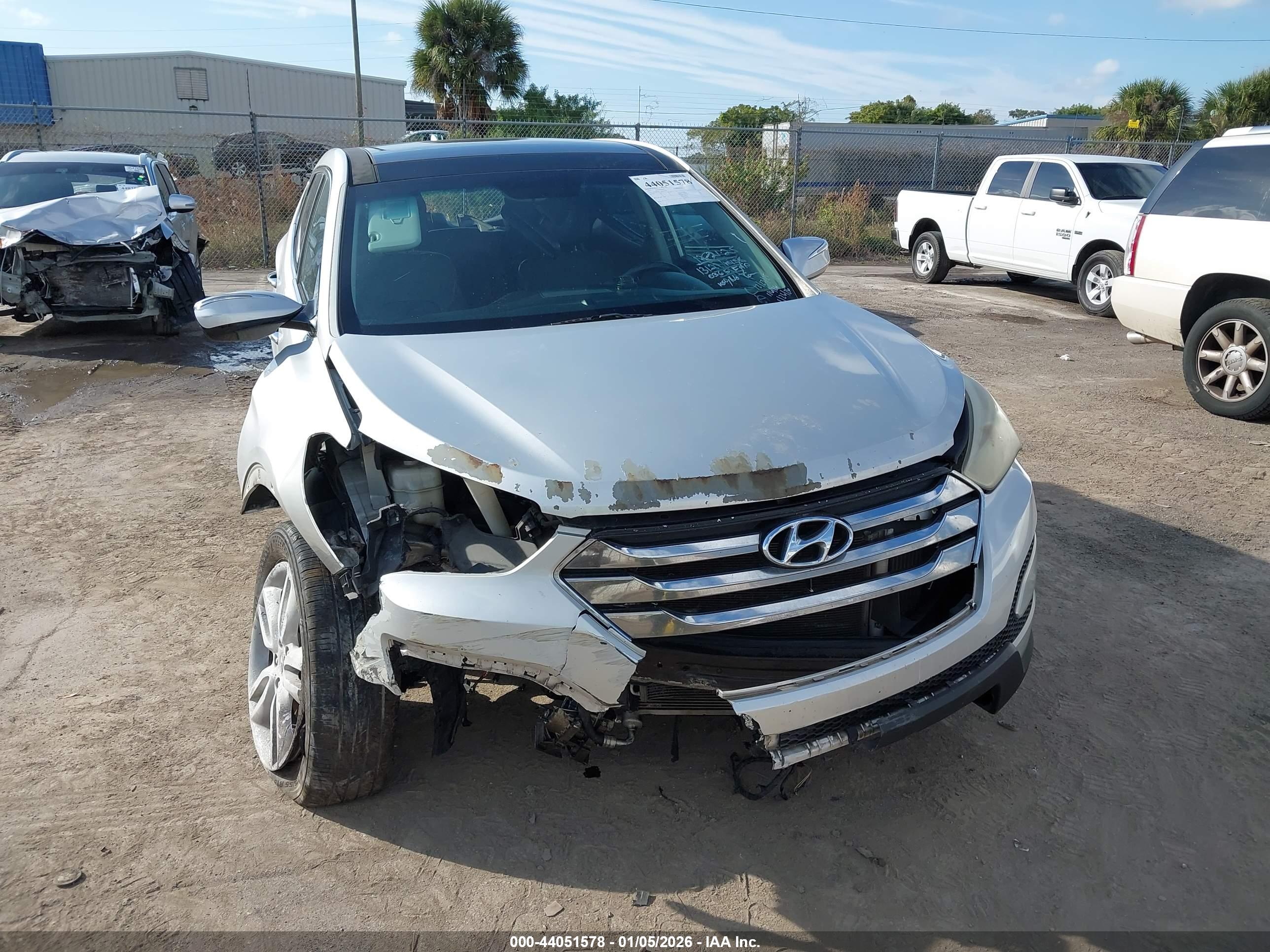 HYUNDAI SANTA image 6