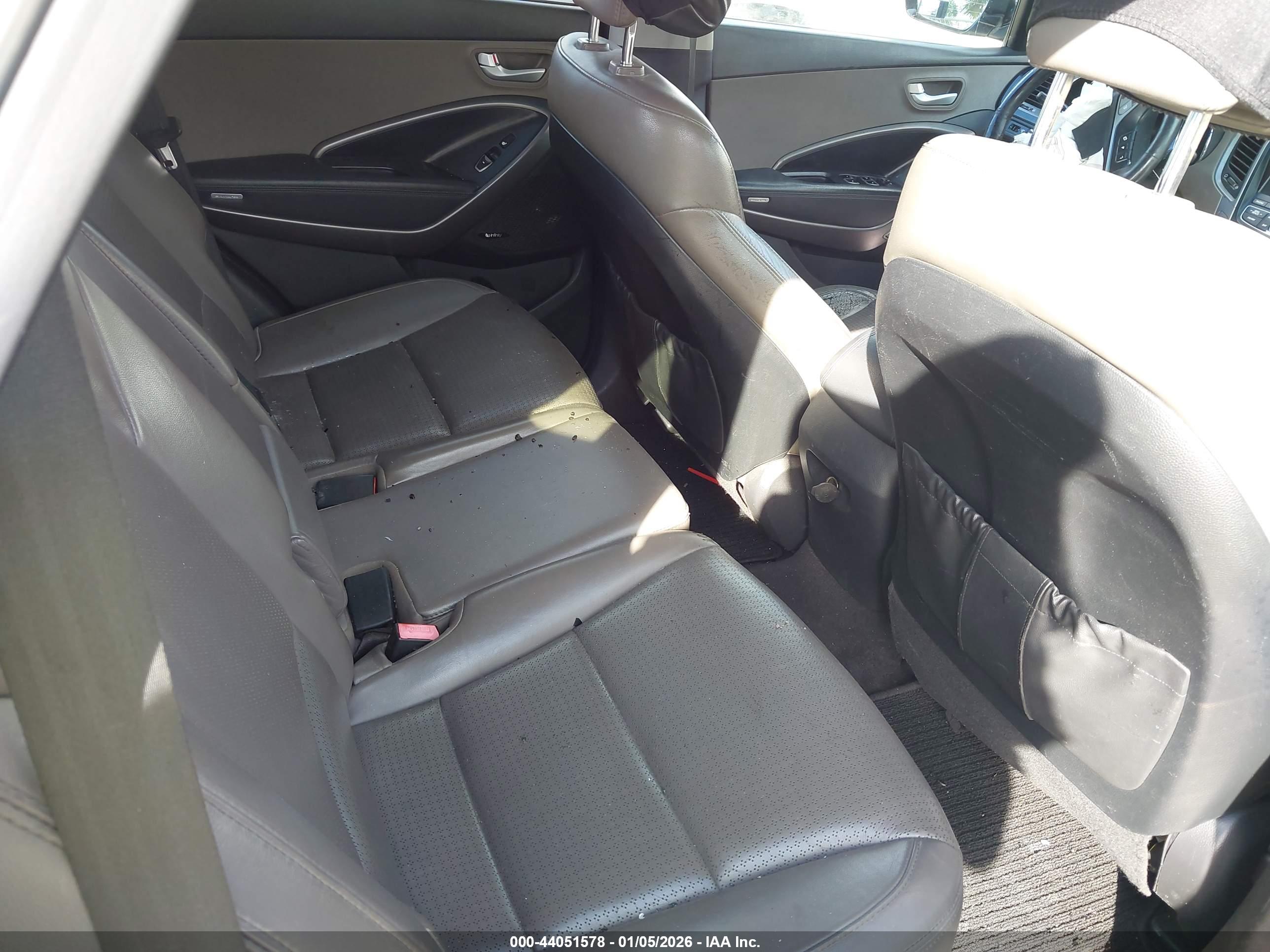 HYUNDAI SANTA image 8