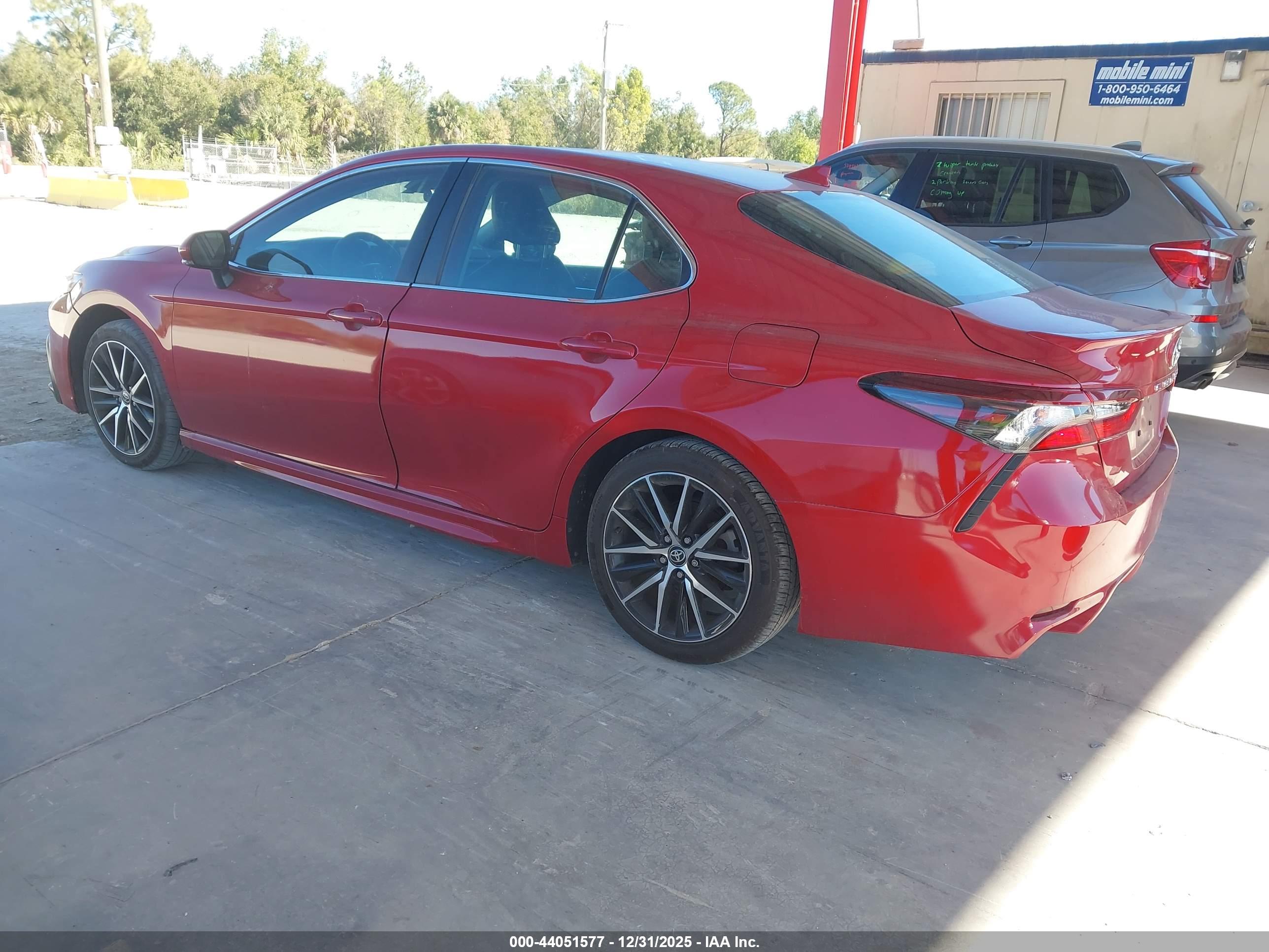 TOYOTA CAMRY image 3