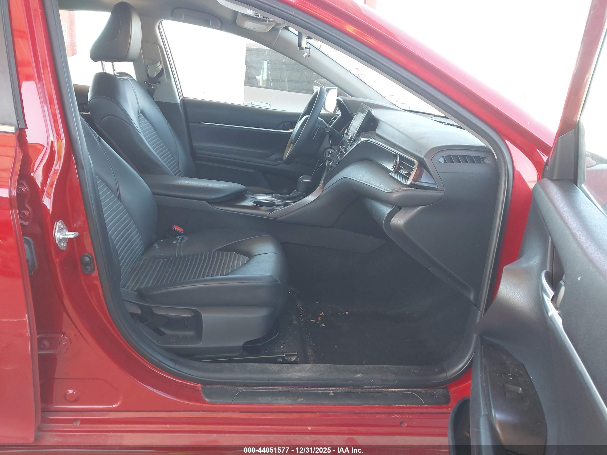 TOYOTA CAMRY image 5