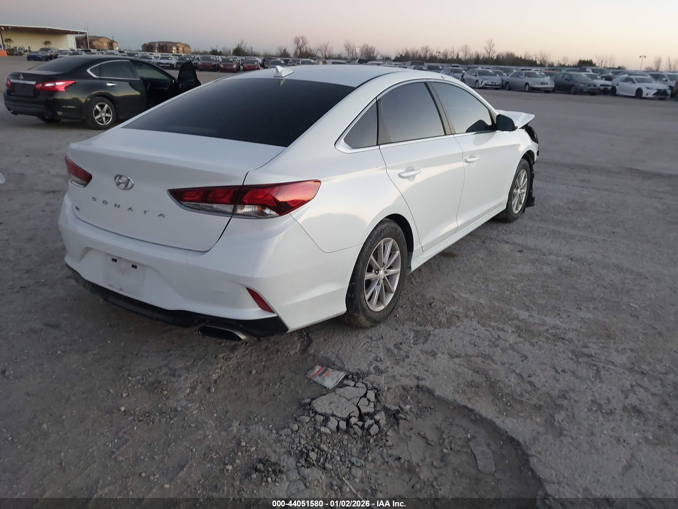 HYUNDAI SONATA image 4