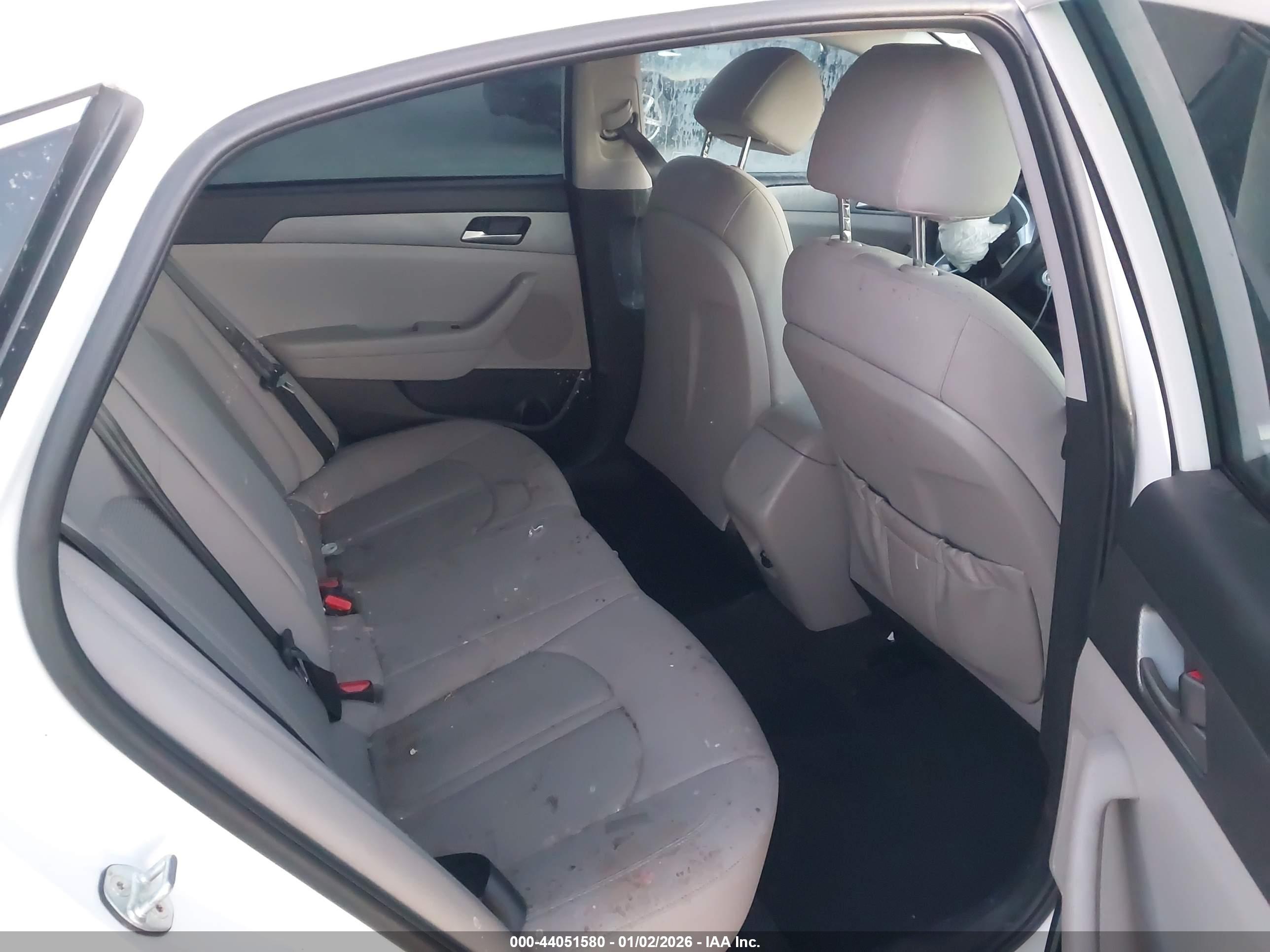 HYUNDAI SONATA image 8