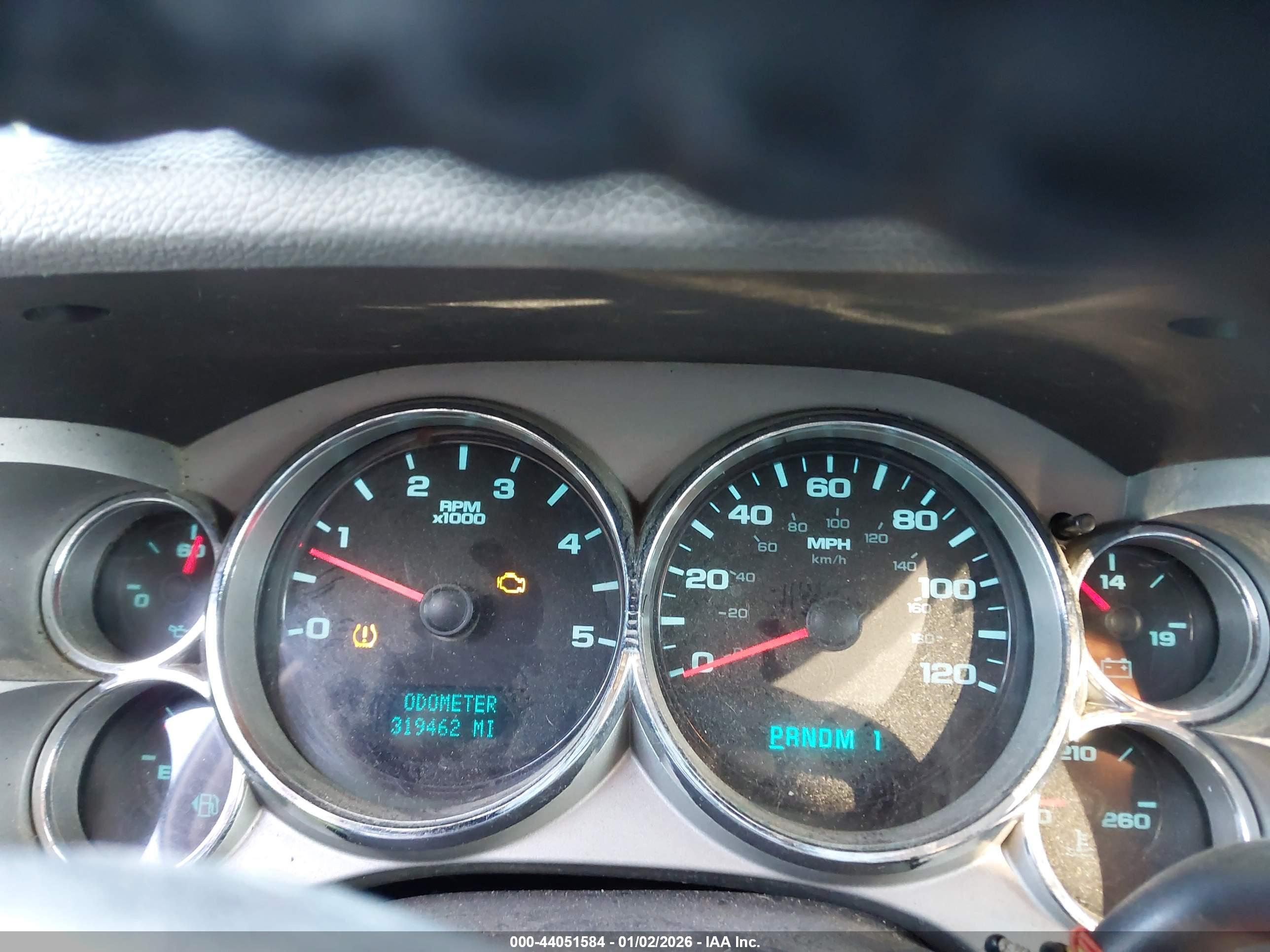 CHEVROLET SILVERADO image 7