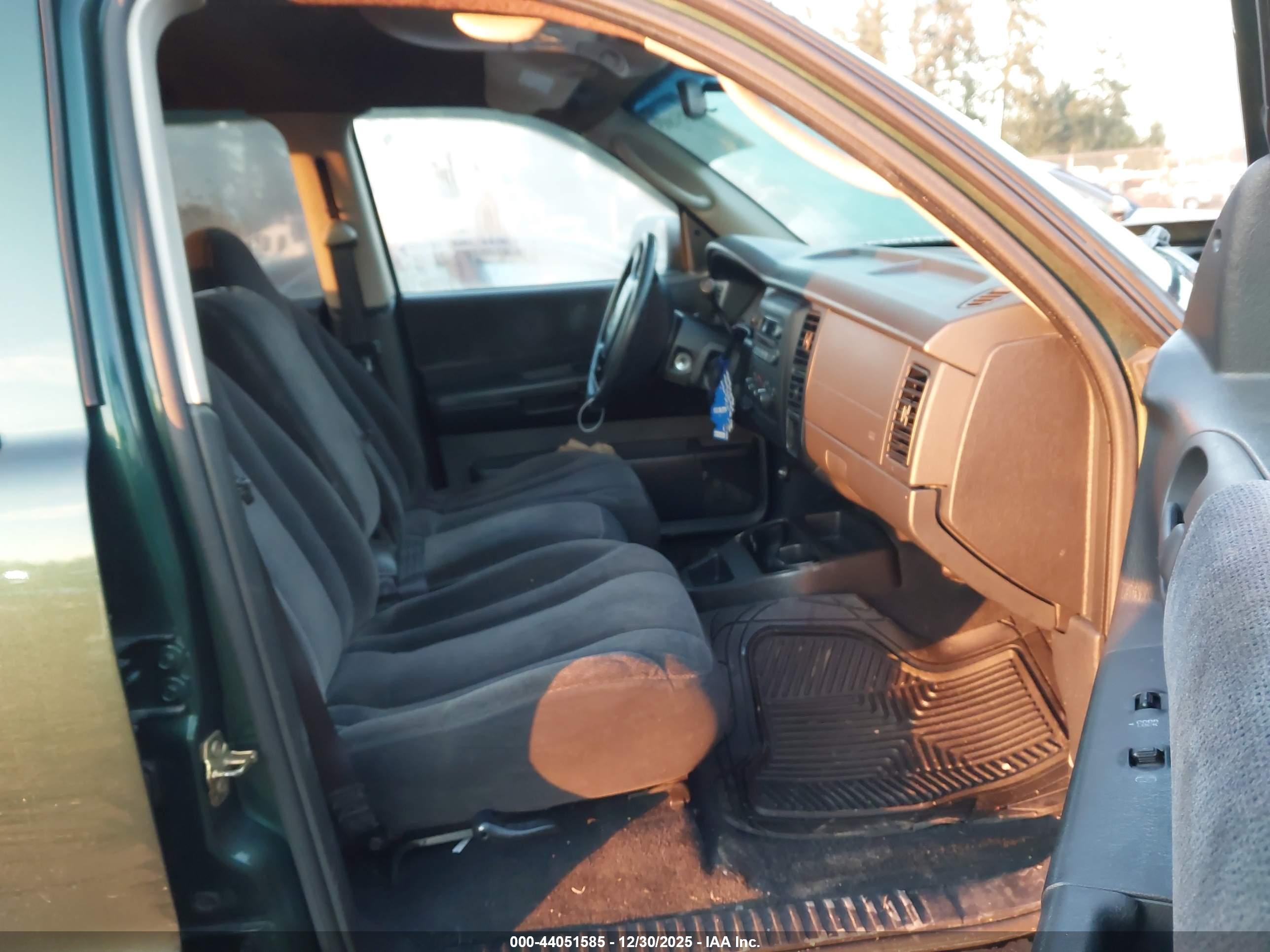DODGE DAKOTA image 5