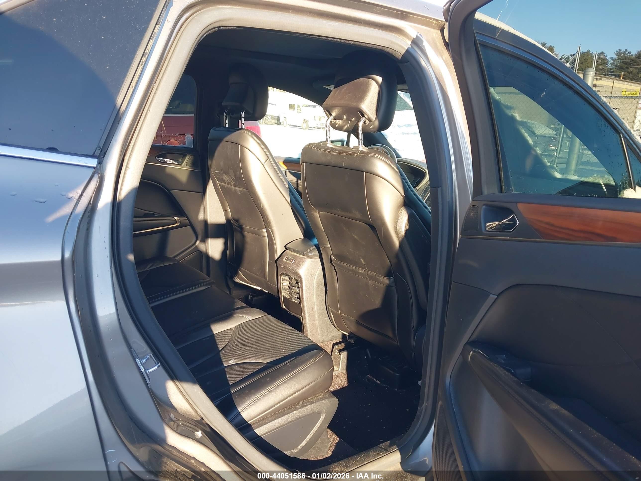 LINCOLN MKC image 8