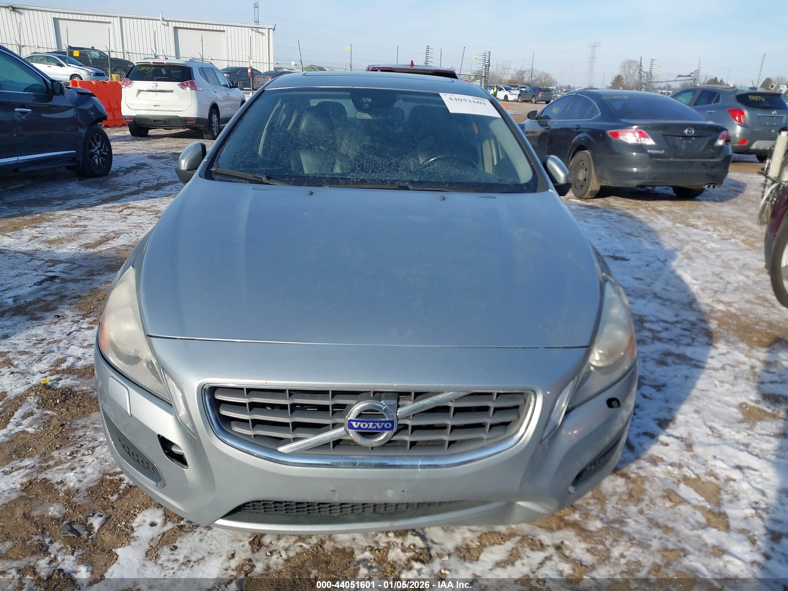 VOLVO S60 image 6
