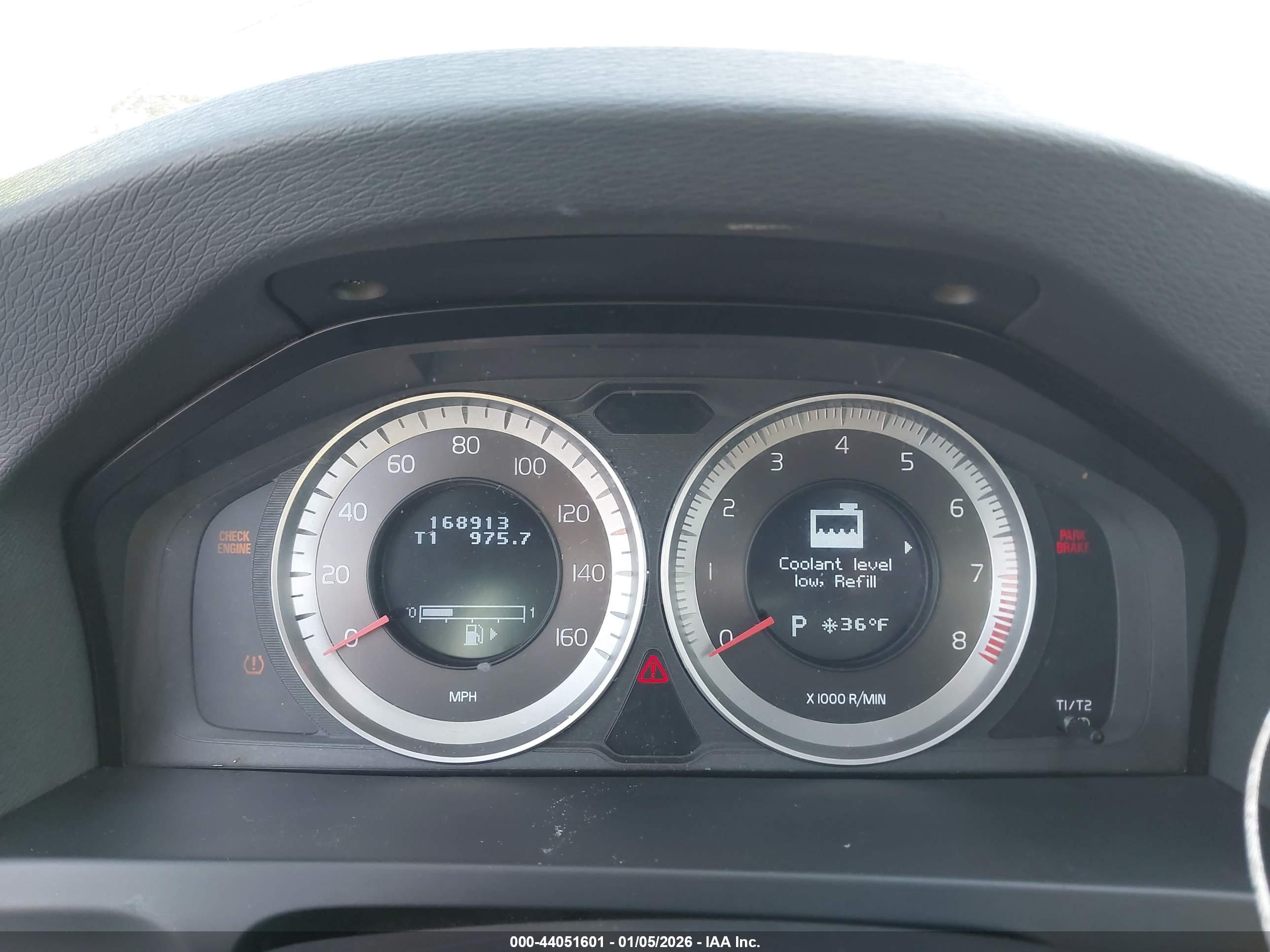VOLVO S60 image 7
