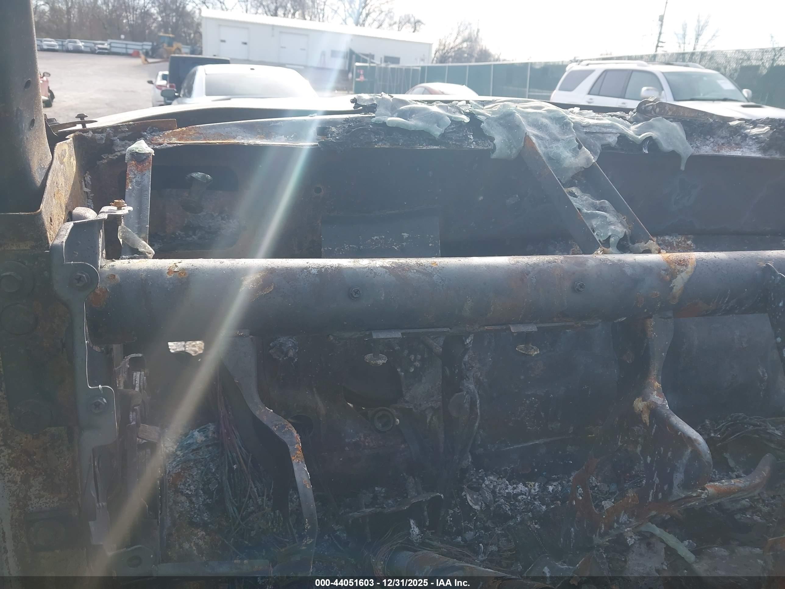 DODGE RAM image 7