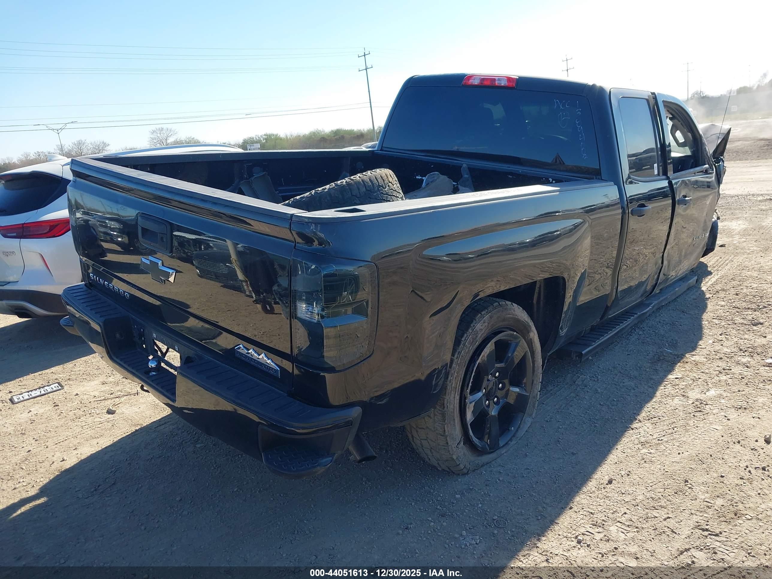CHEVROLET SILVERADO image 4