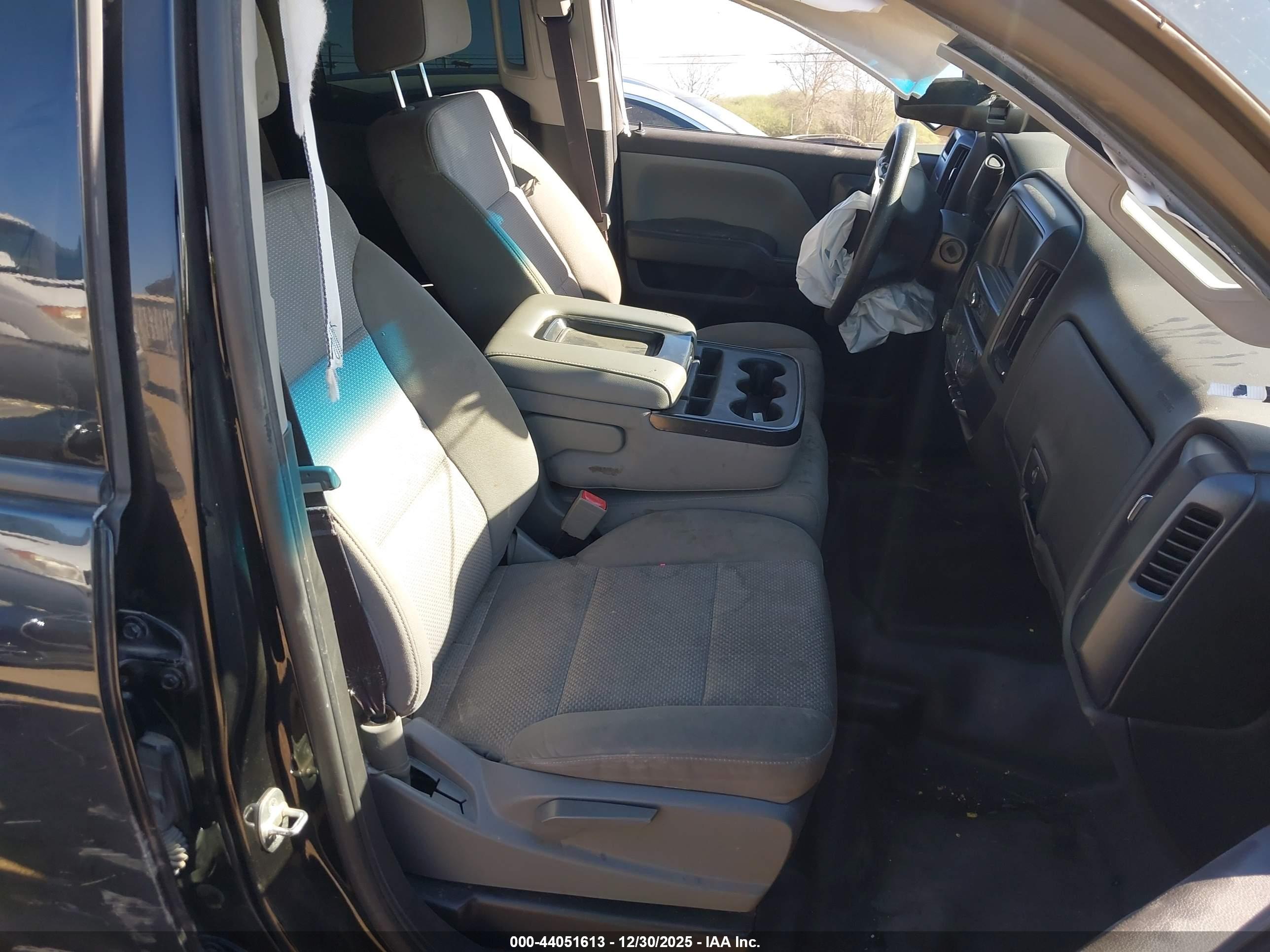 CHEVROLET SILVERADO image 5
