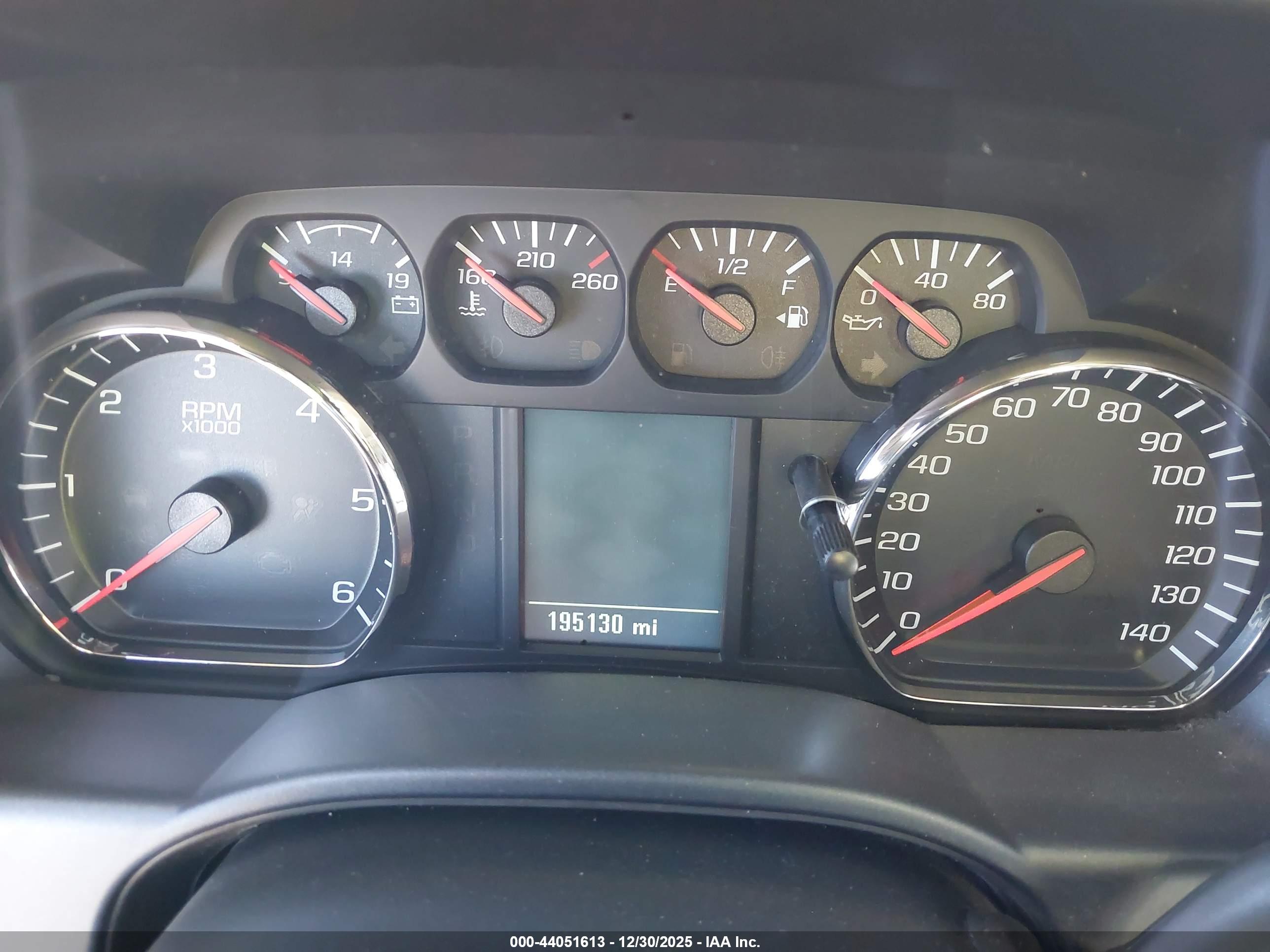 CHEVROLET SILVERADO image 7
