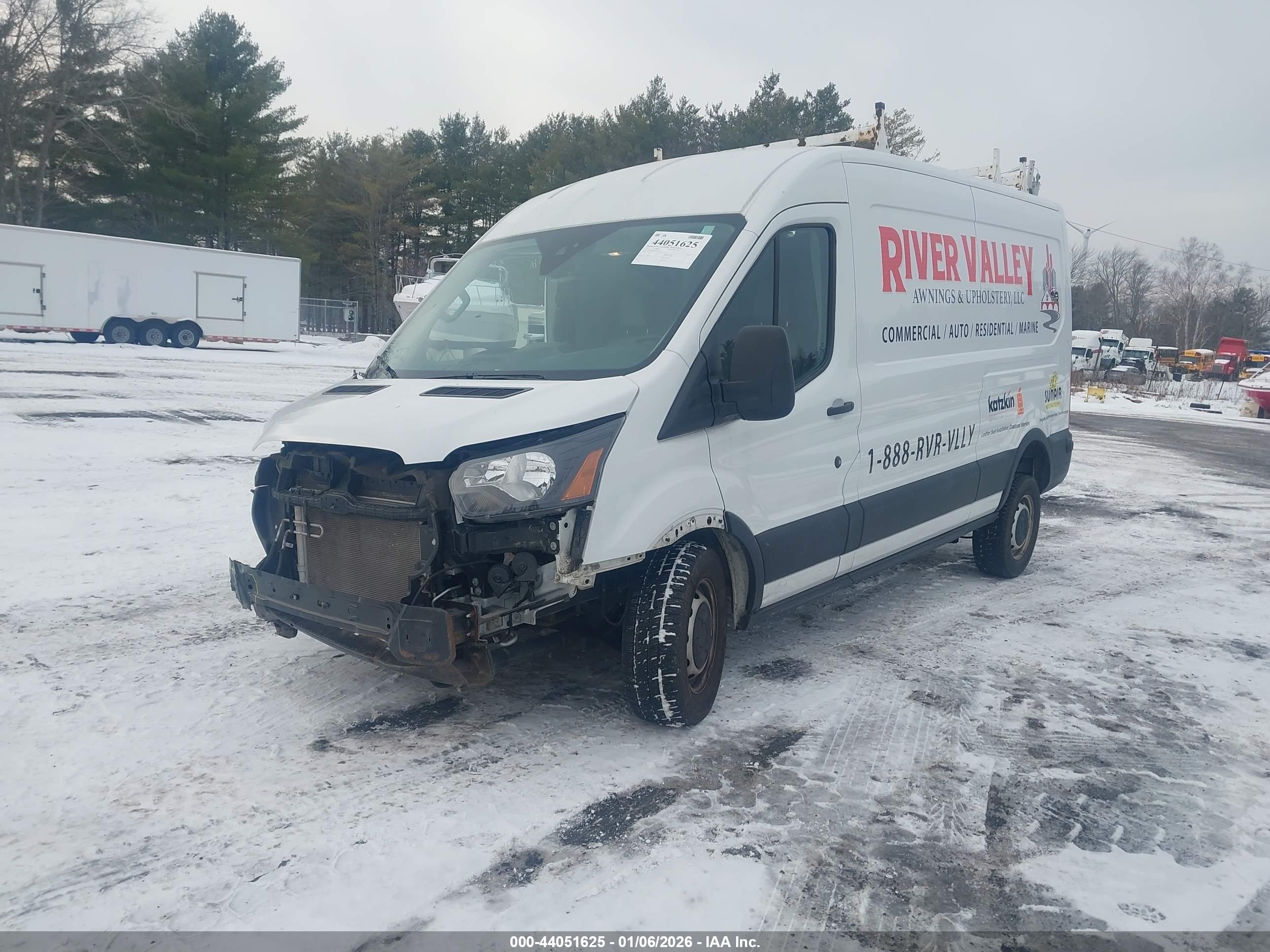 FORD TRANSIT-250 image 2