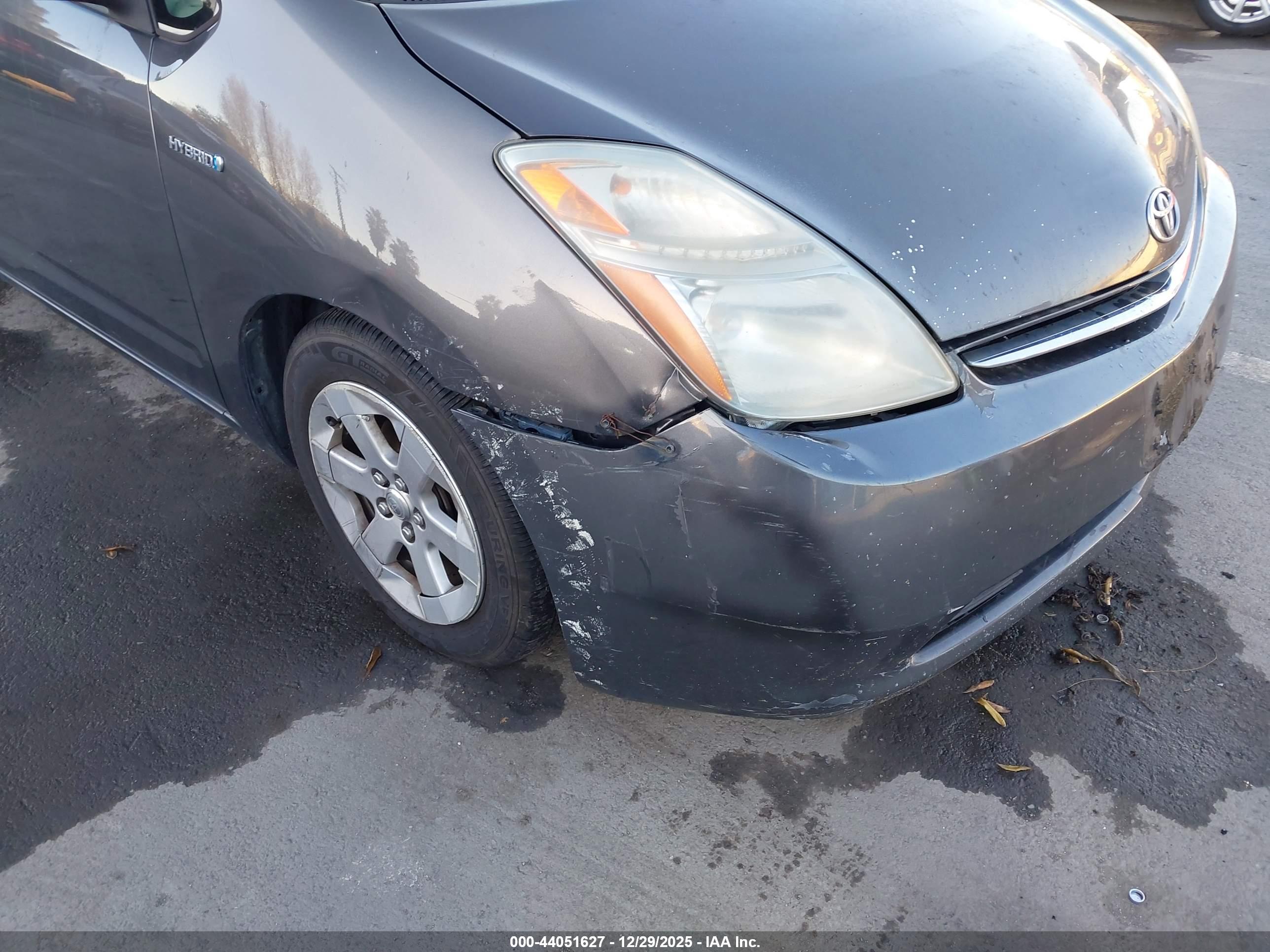 TOYOTA PRIUS image 6