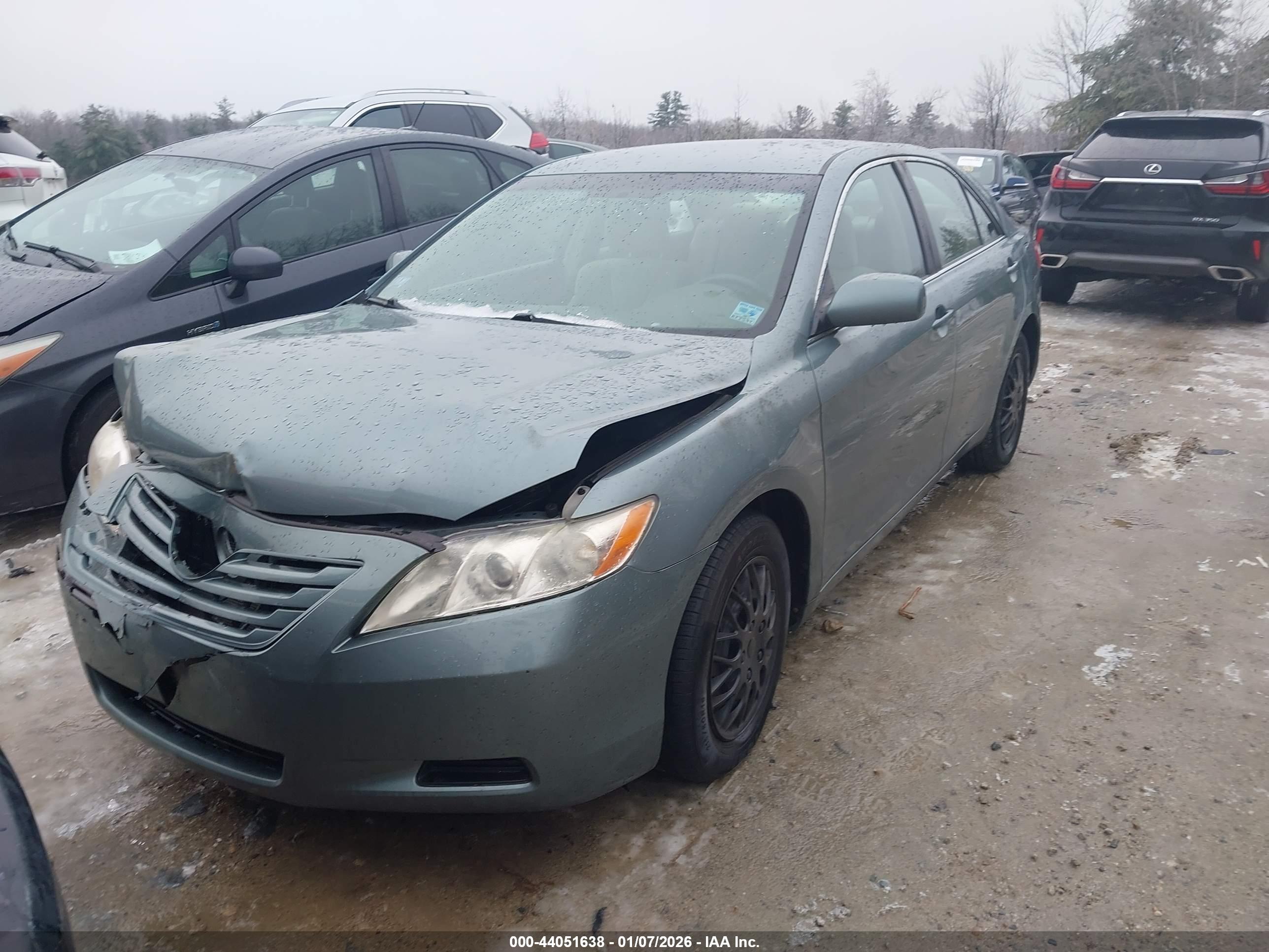TOYOTA CAMRY image 2