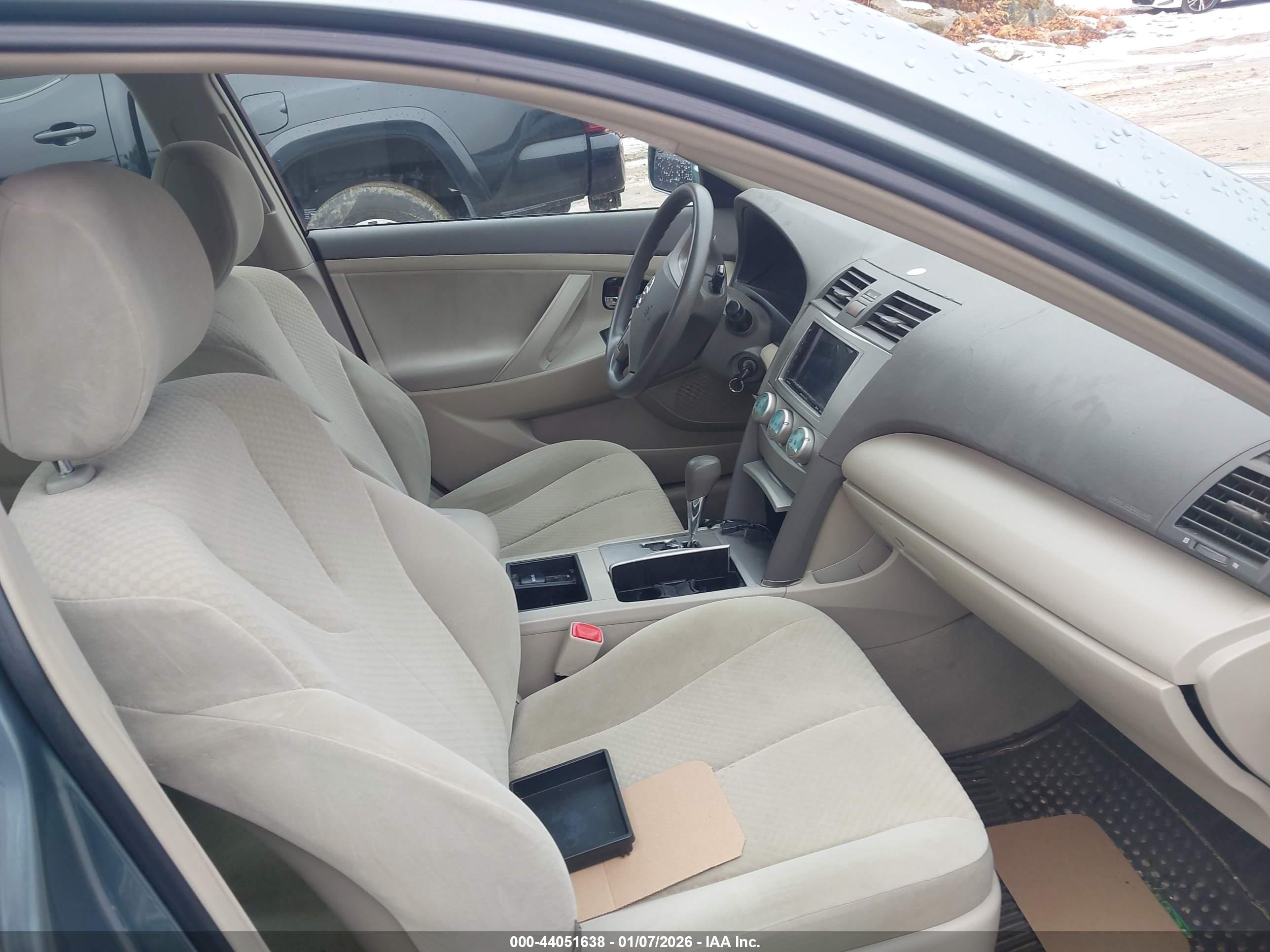 TOYOTA CAMRY image 5