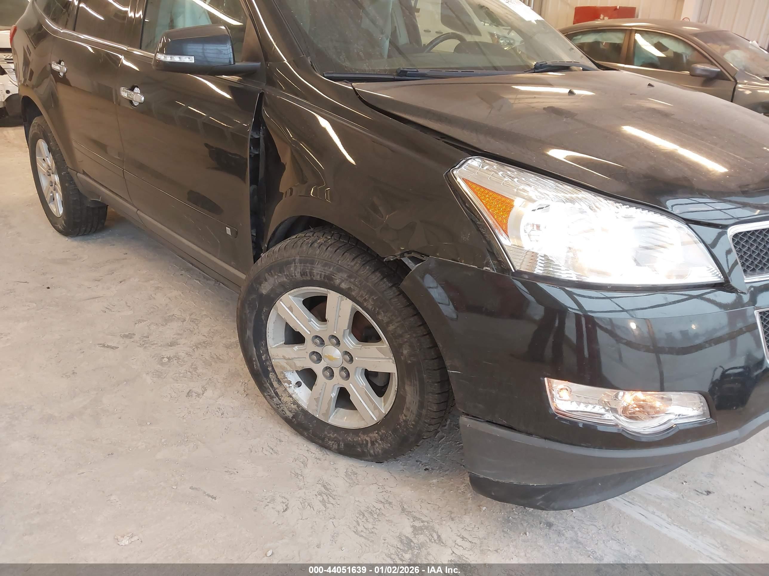 CHEVROLET TRAVERSE image 6