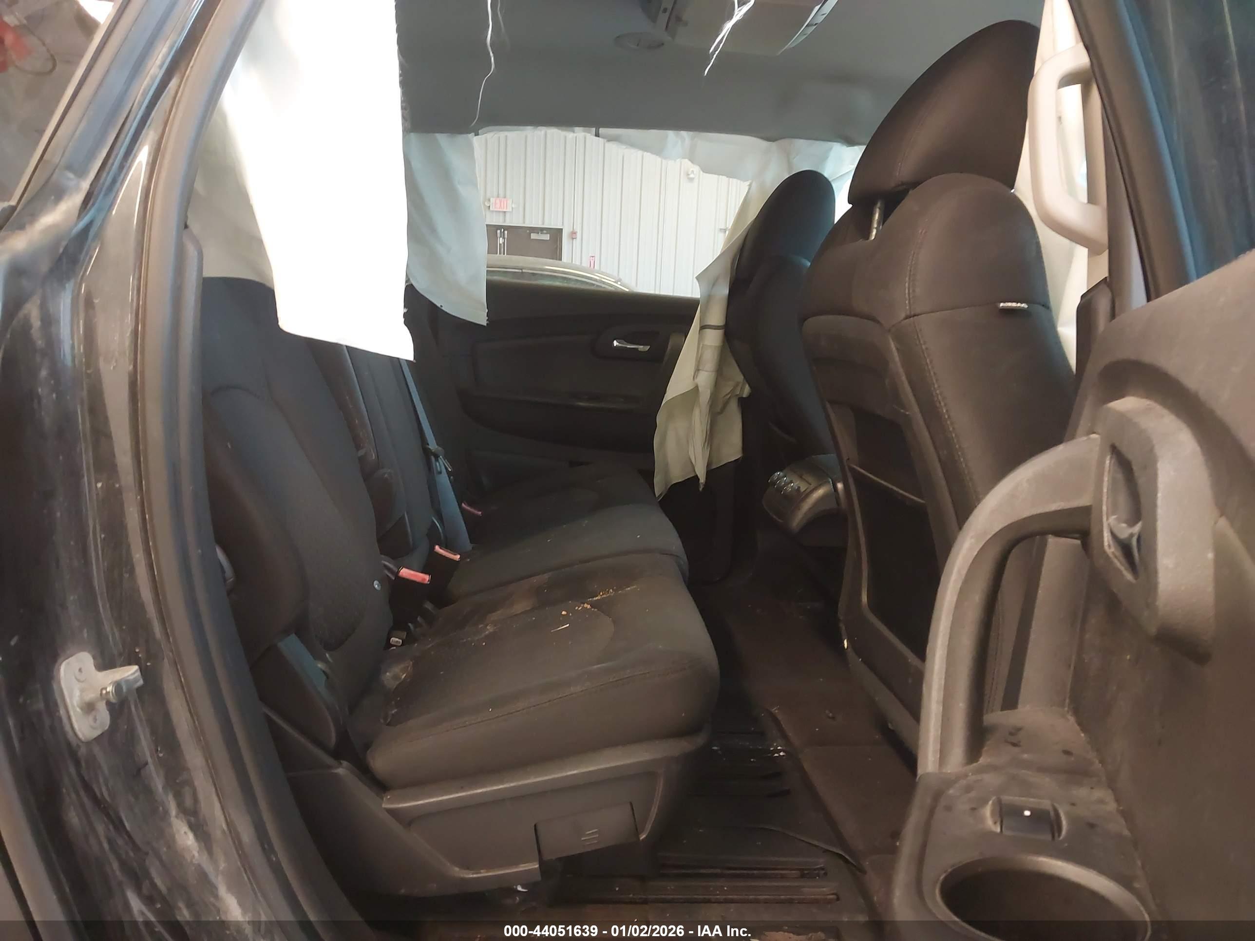 CHEVROLET TRAVERSE image 8